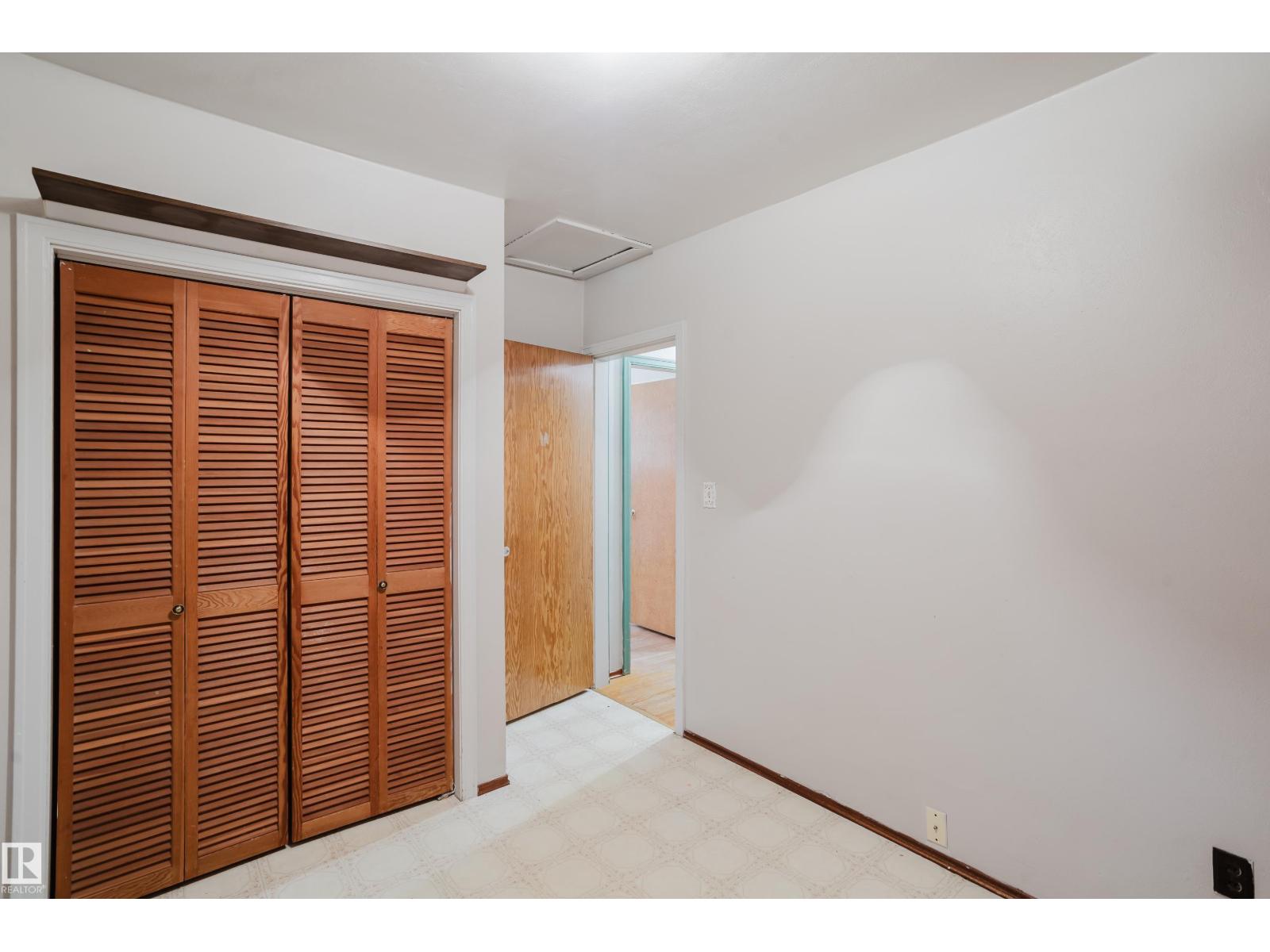 9303 86 St Nw Property Photo 11