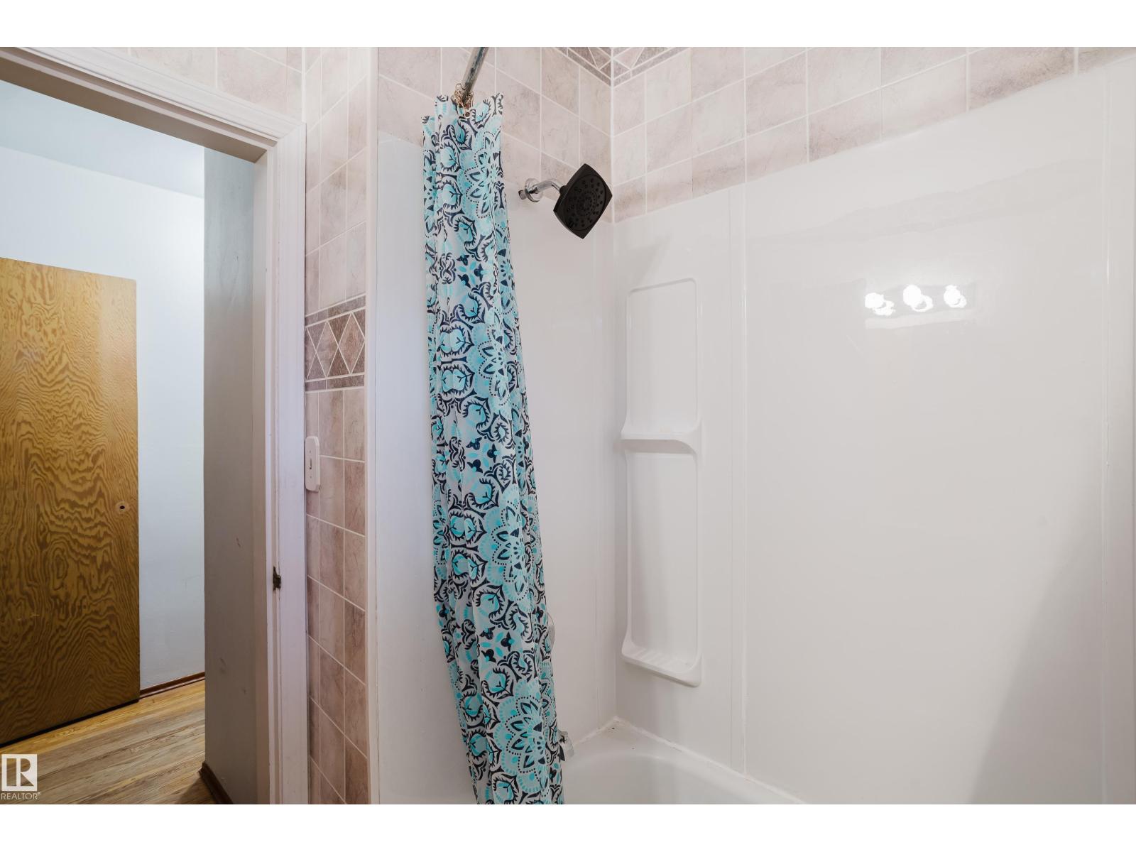 9303 86 St Nw Property Photo 13