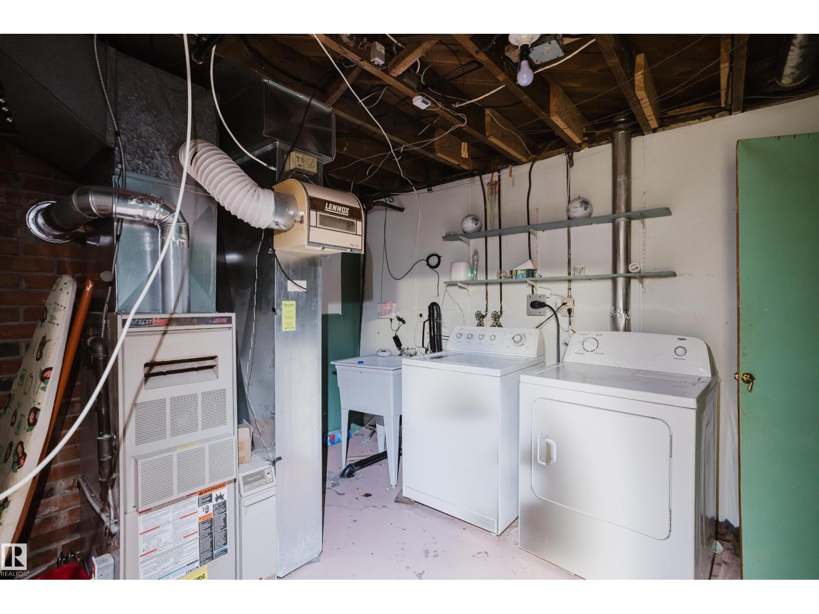 9303 86 St Nw Property Photo 19
