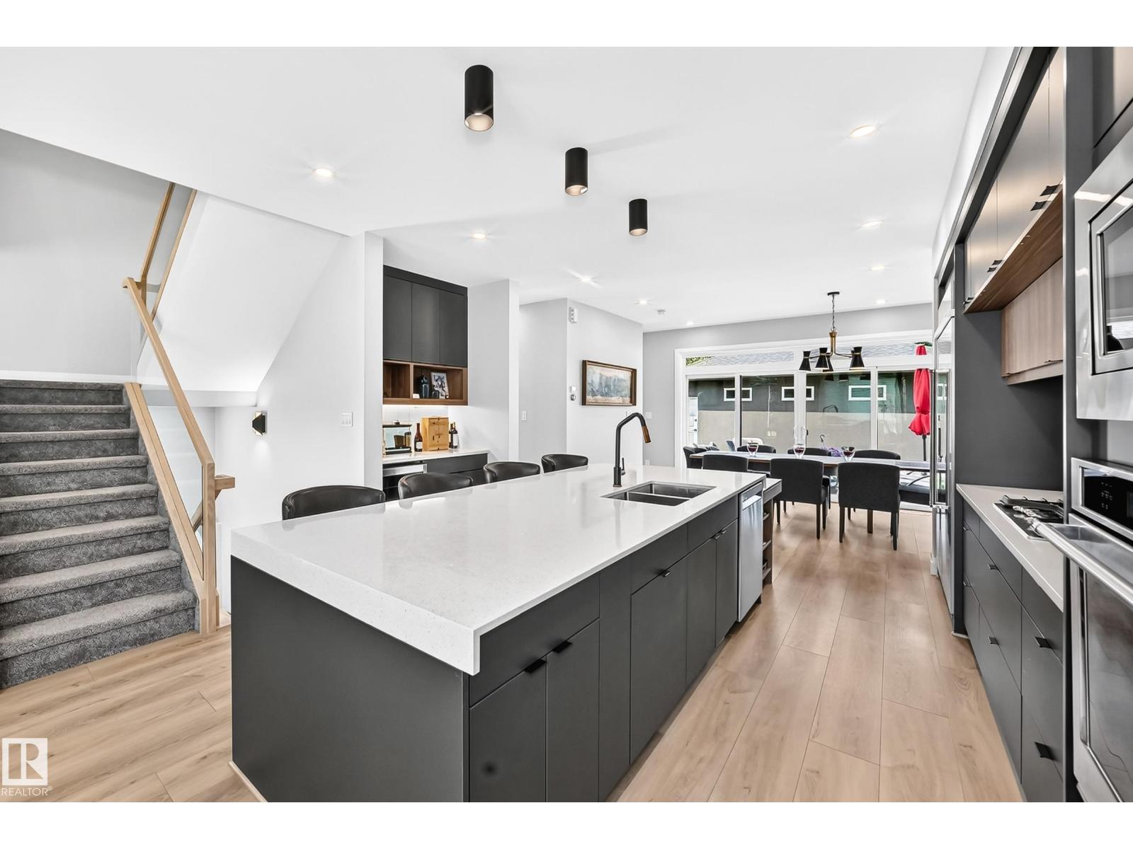 12631 52 Av Nw Property Photo 16