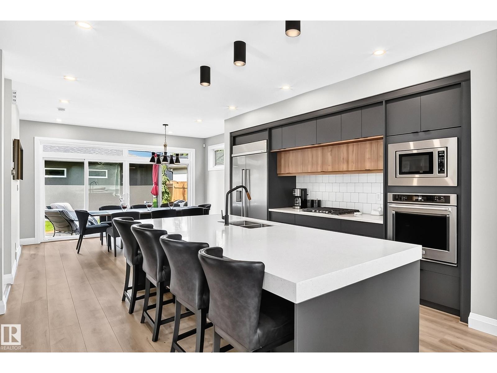 12631 52 Av Nw Property Photo 17