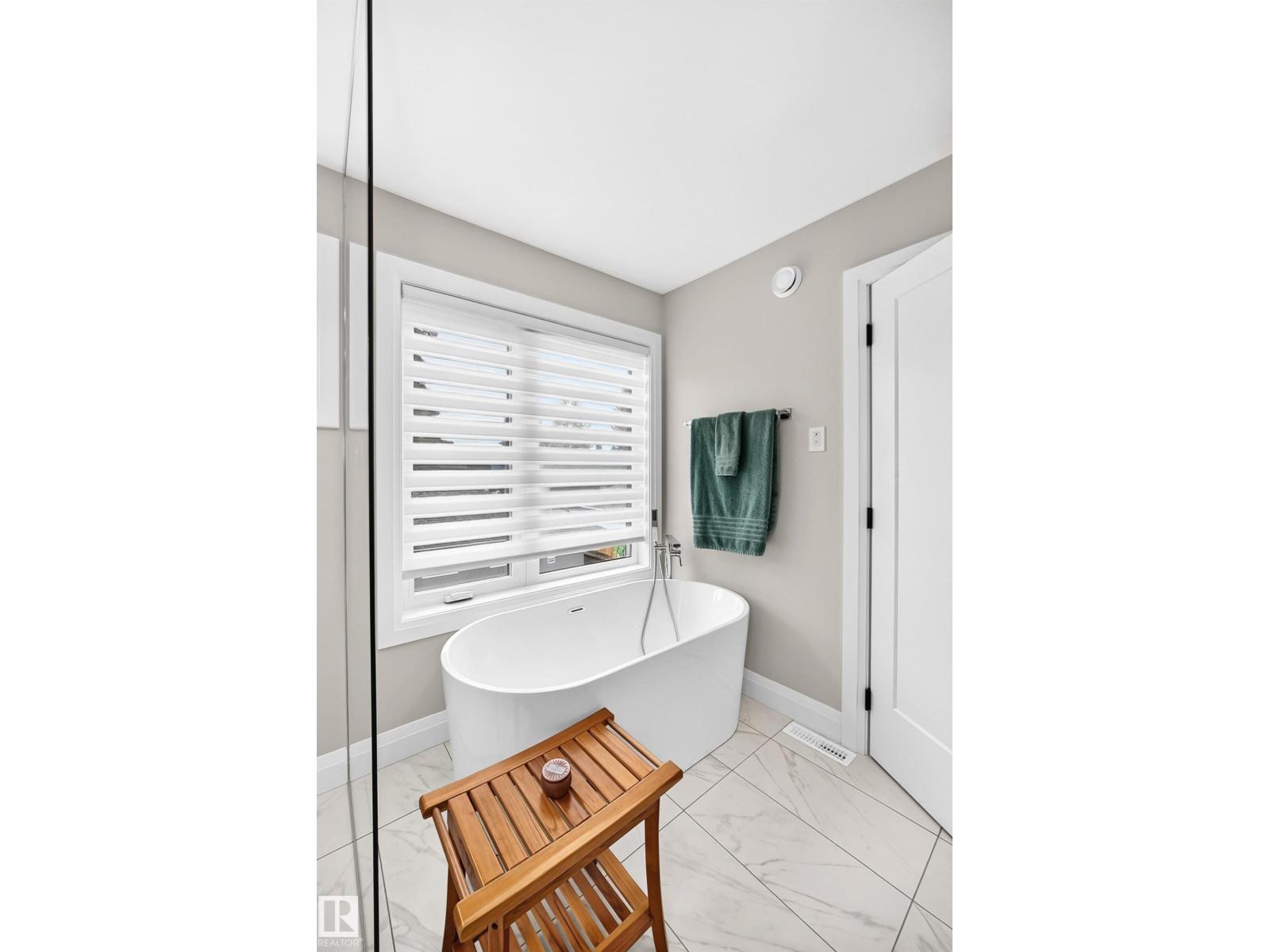 12631 52 Av Nw Property Photo 31