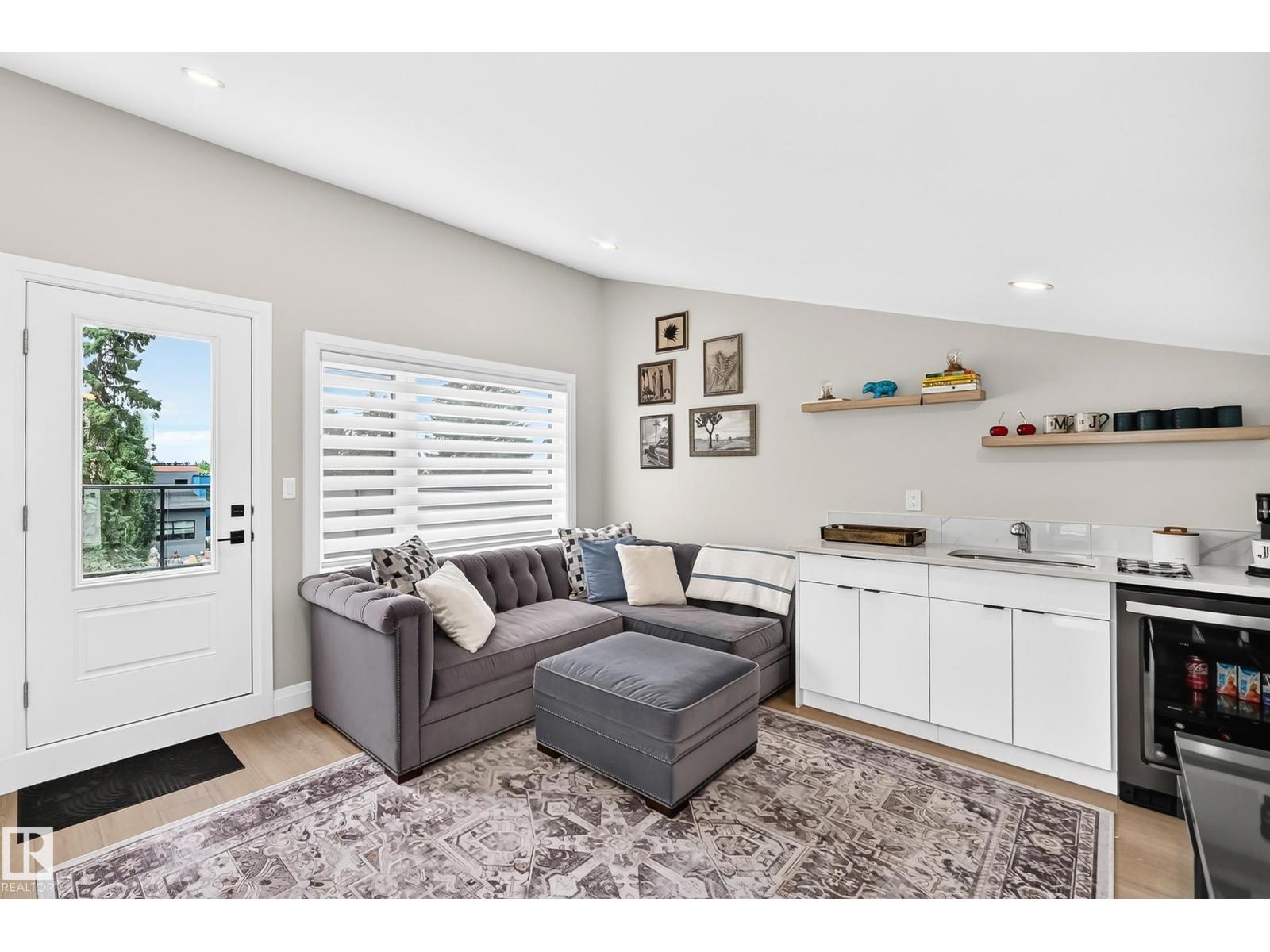 12631 52 Av Nw Property Photo 48