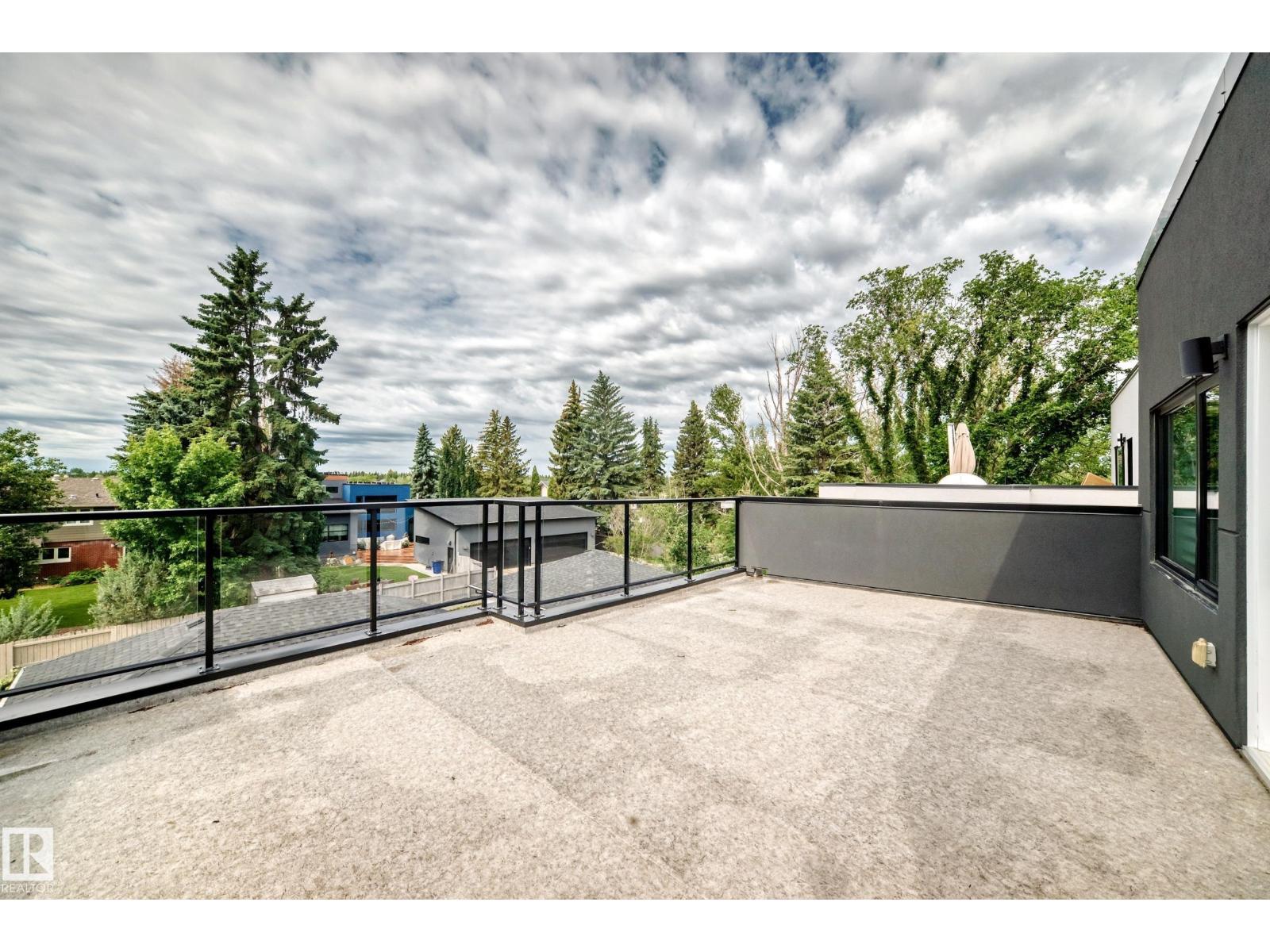 12631 52 Av Nw Property Photo 52