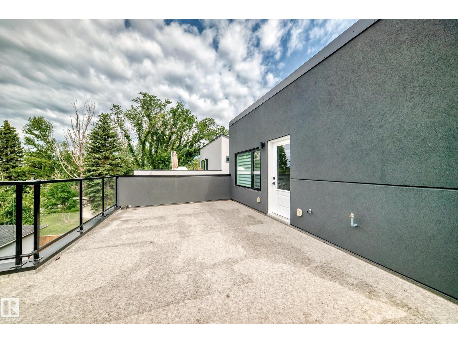 12631 52 Av Nw Property Photo 53