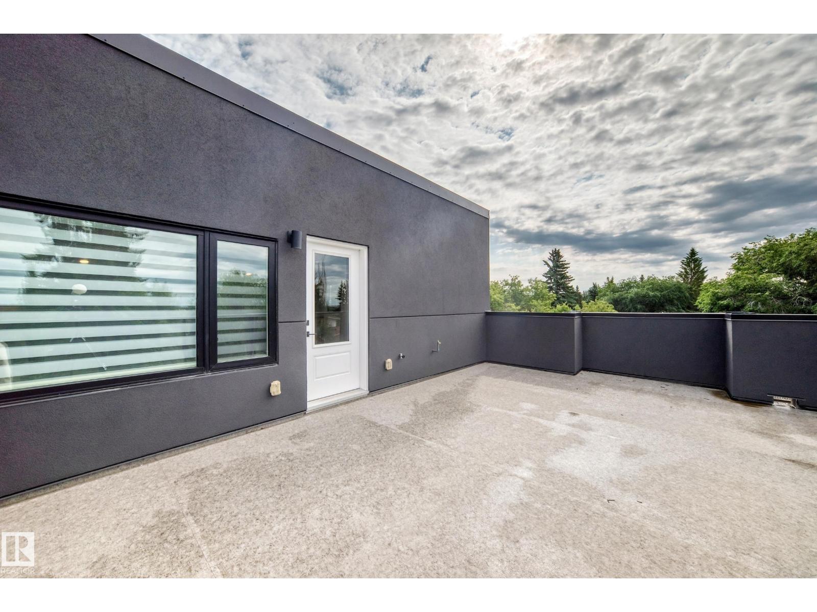 12631 52 Av Nw Property Photo 54