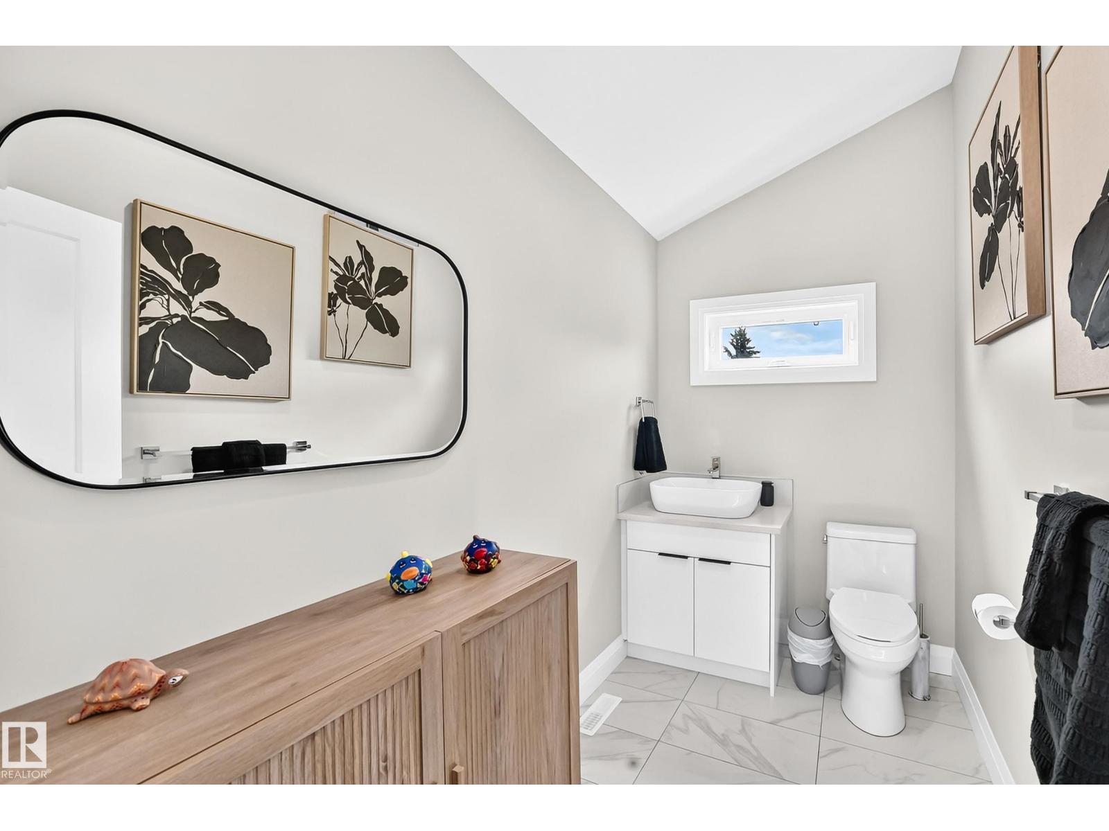 12631 52 Av Nw Property Photo 57