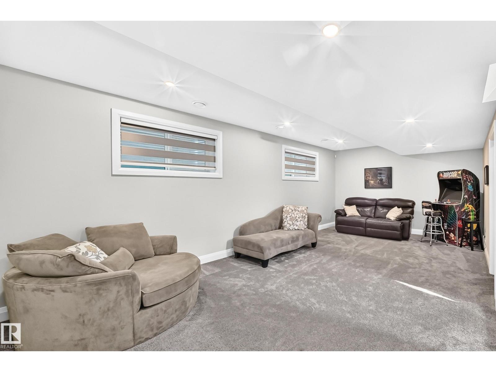 12631 52 Av Nw Property Photo 58