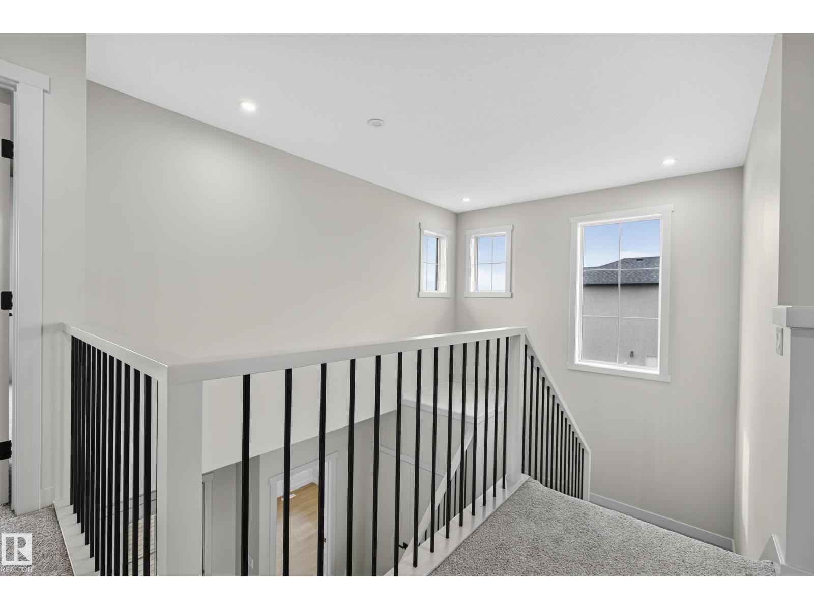 5302 55 Av Property Photo 33