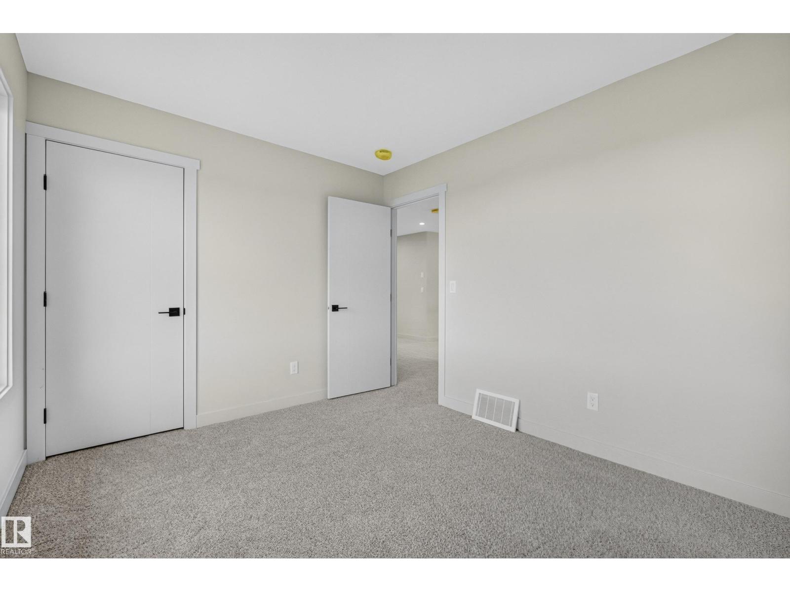 5302 55 Av Property Photo 47