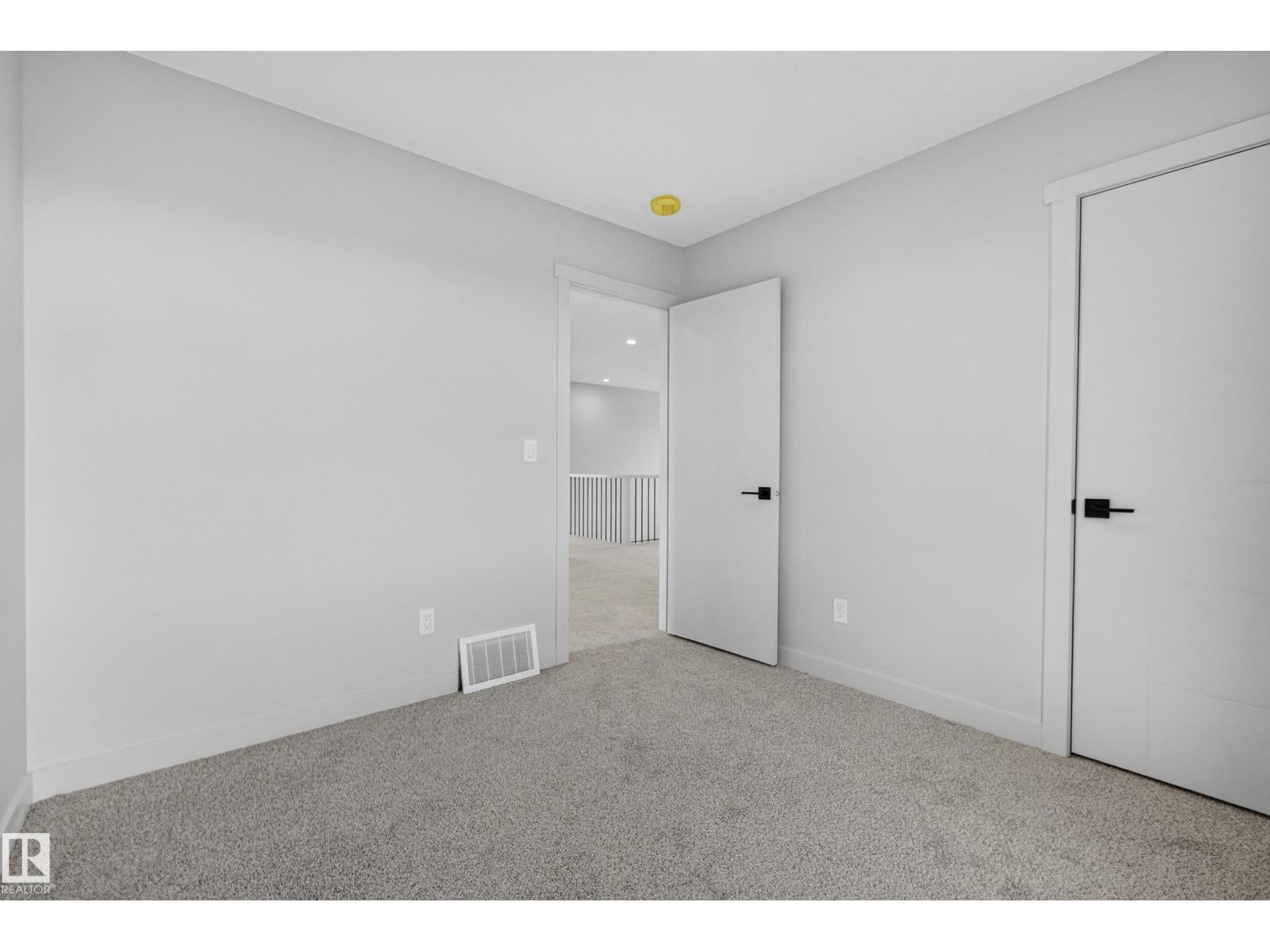 5302 55 Av Property Photo 49