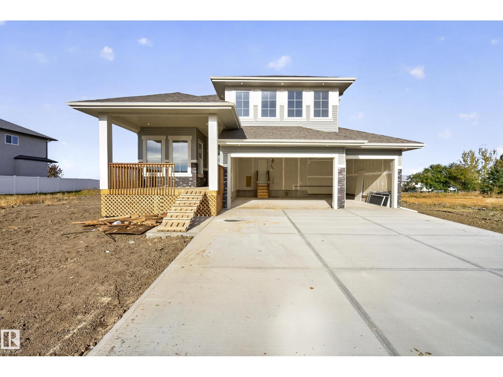 5302 55 Av Property Photo 53