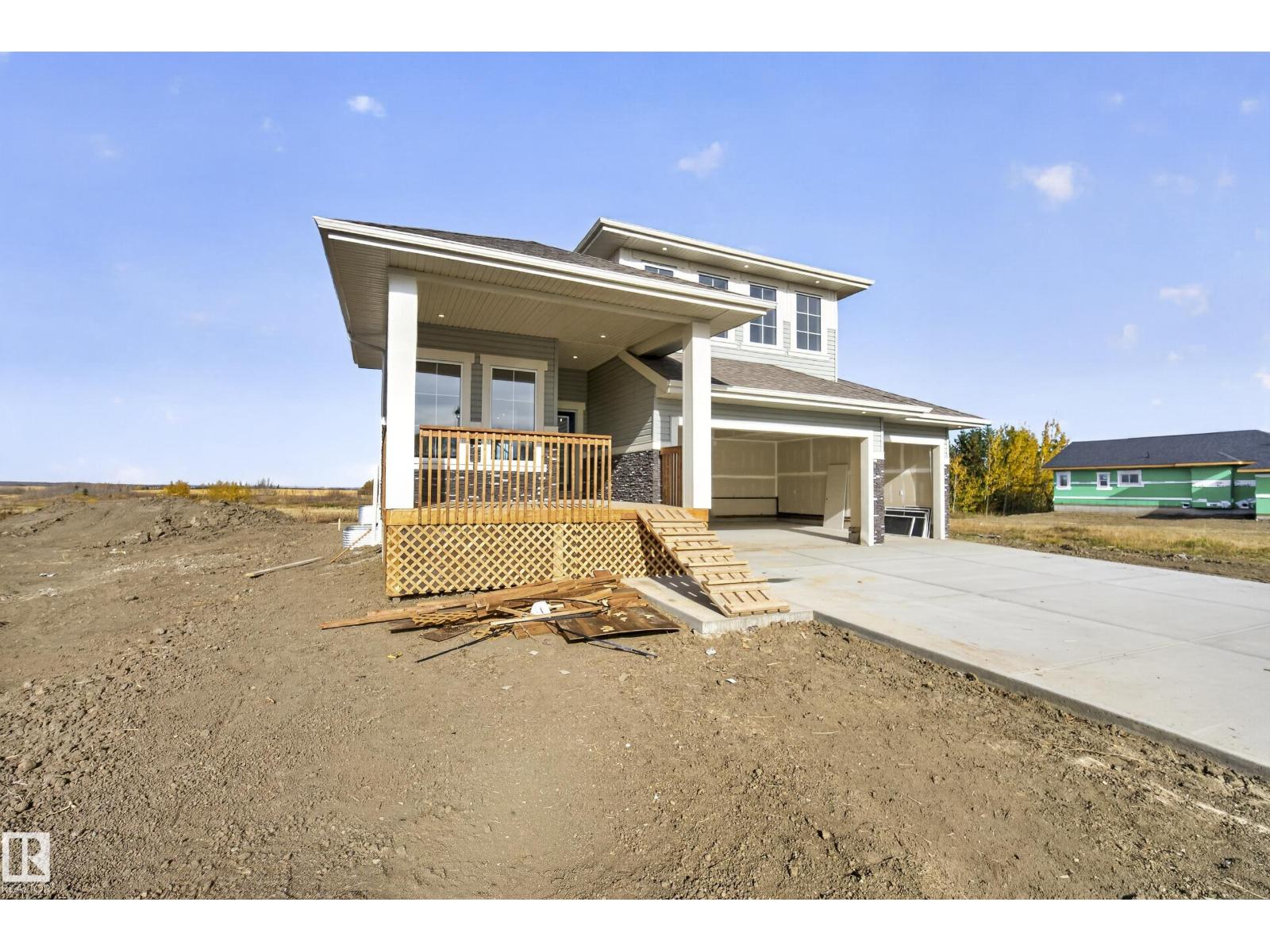 5302 55 Av Property Photo 54