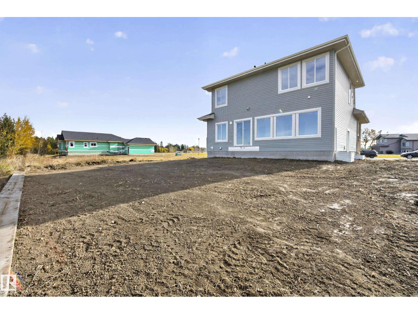 5302 55 Av Property Photo 58