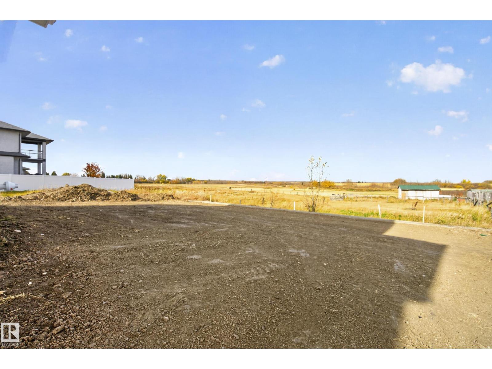 5302 55 Av Property Photo 59