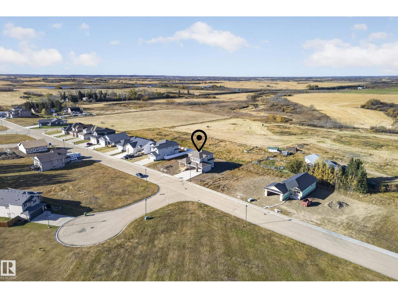5302 55 Av Property Photo 62