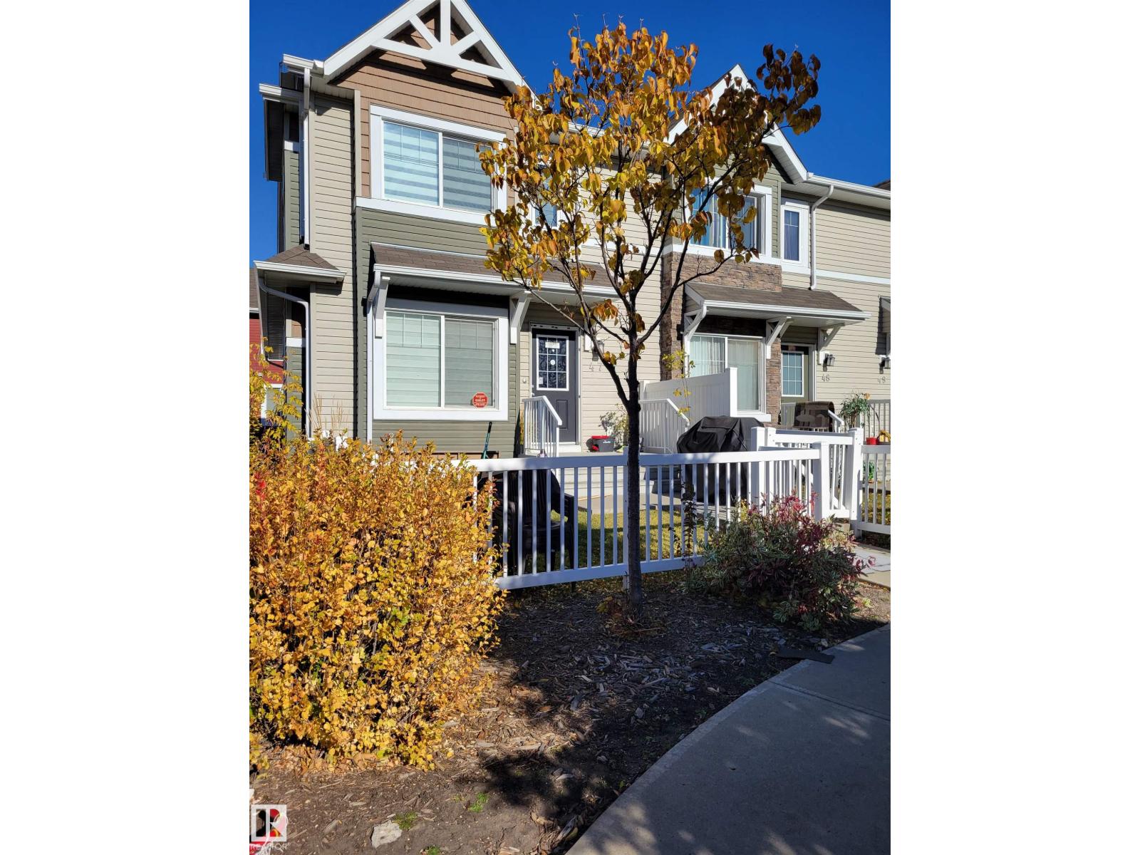 #47 14621 121 ST NW NW Property Photo 1