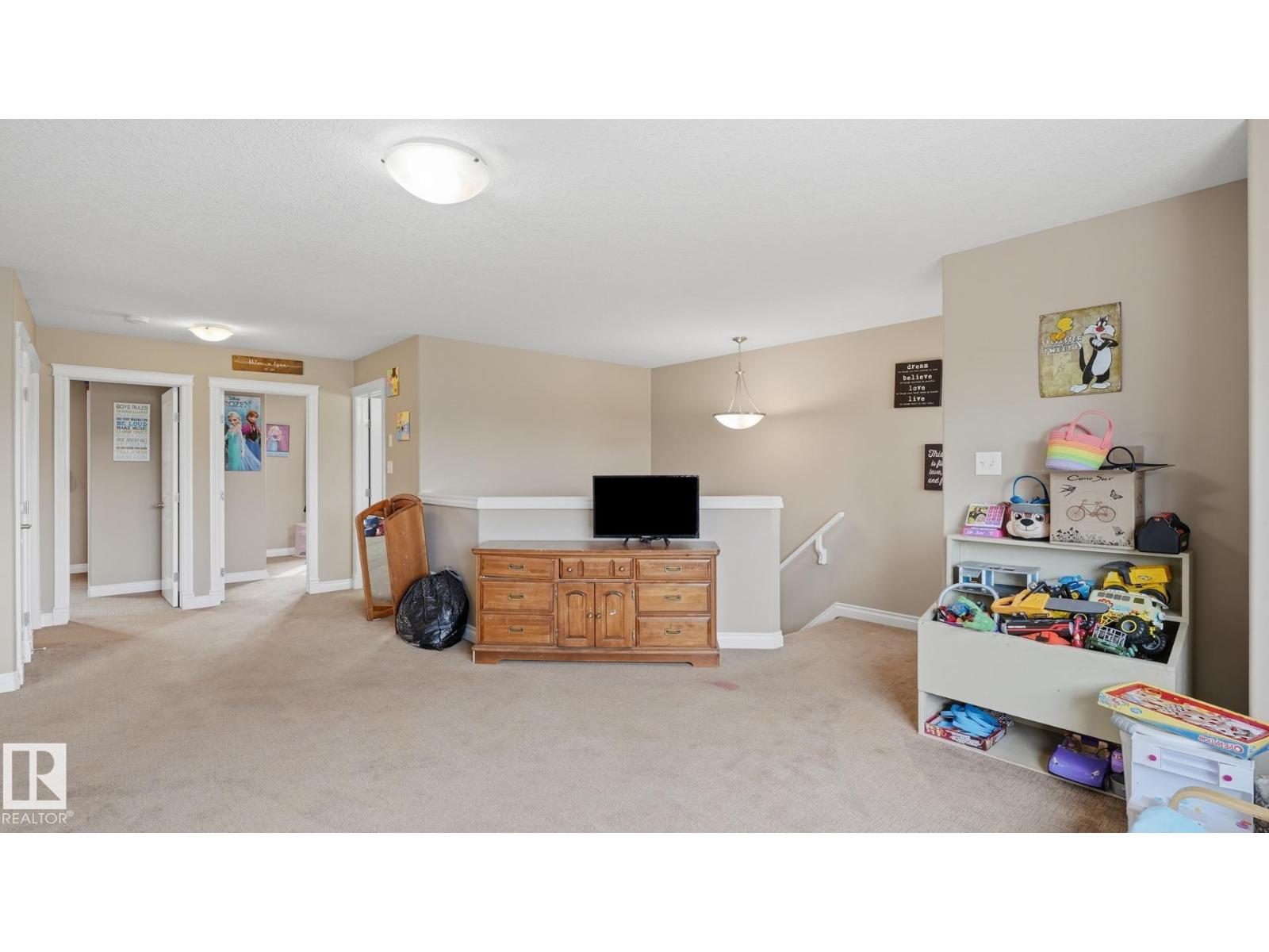 6035 4 Av Sw Property Photo 22