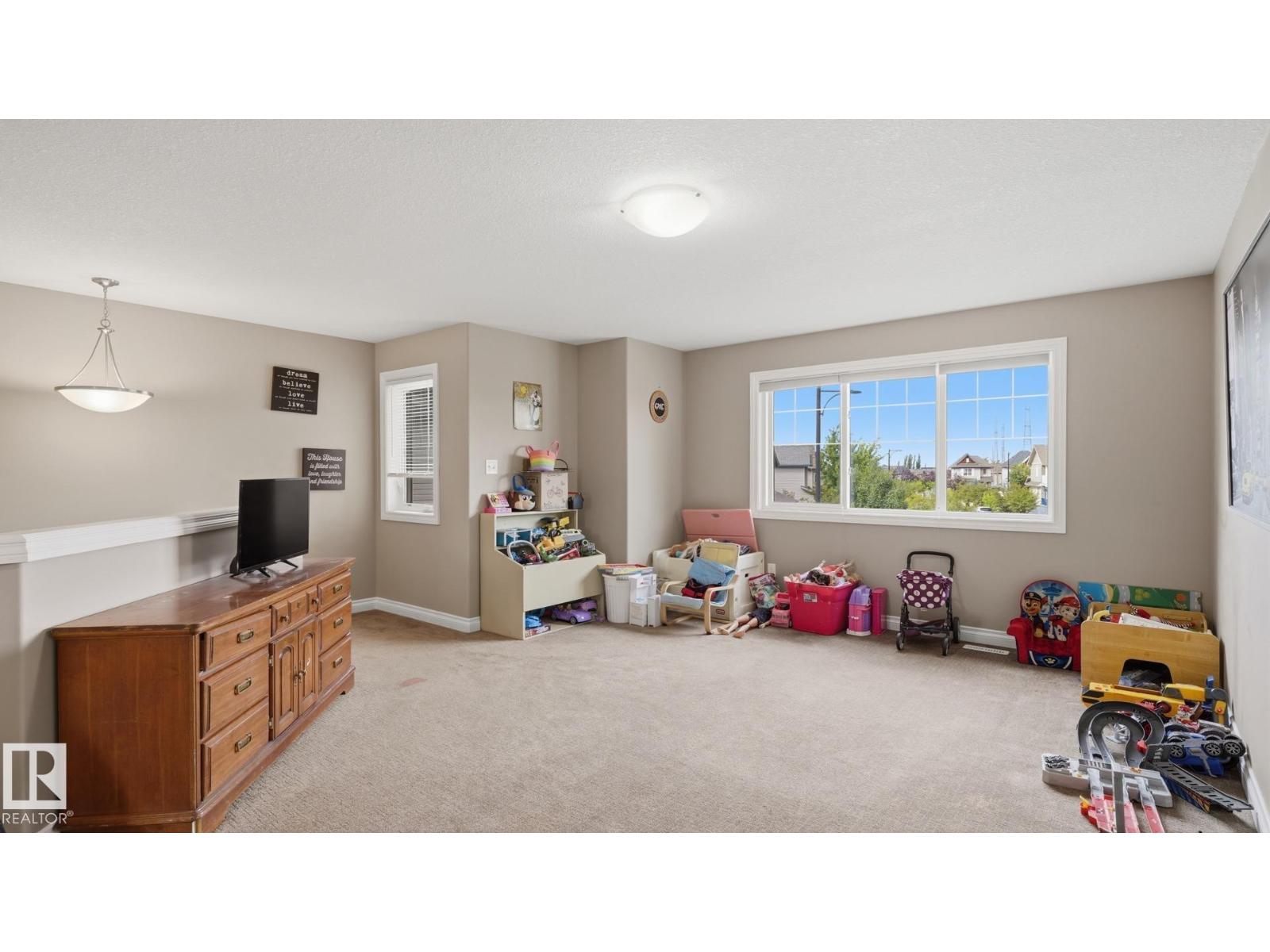 6035 4 Av Sw Property Photo 23