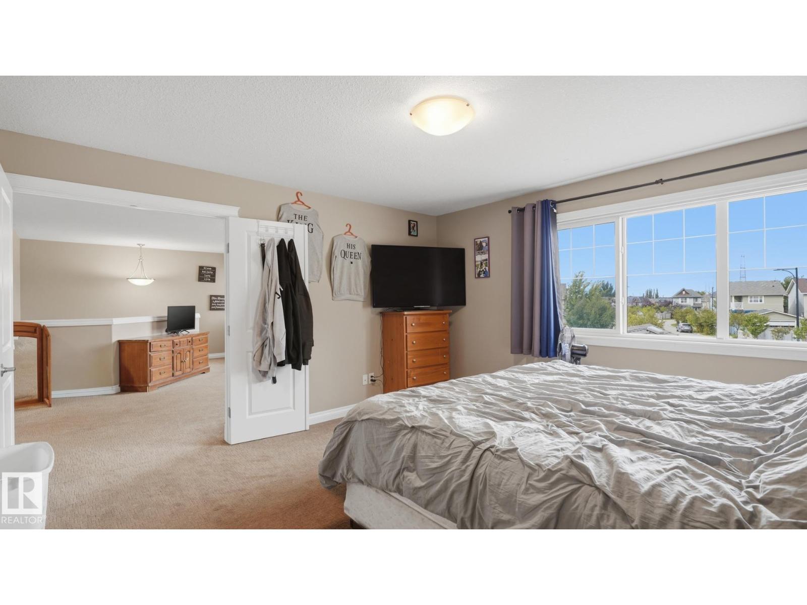 6035 4 Av Sw Property Photo 27