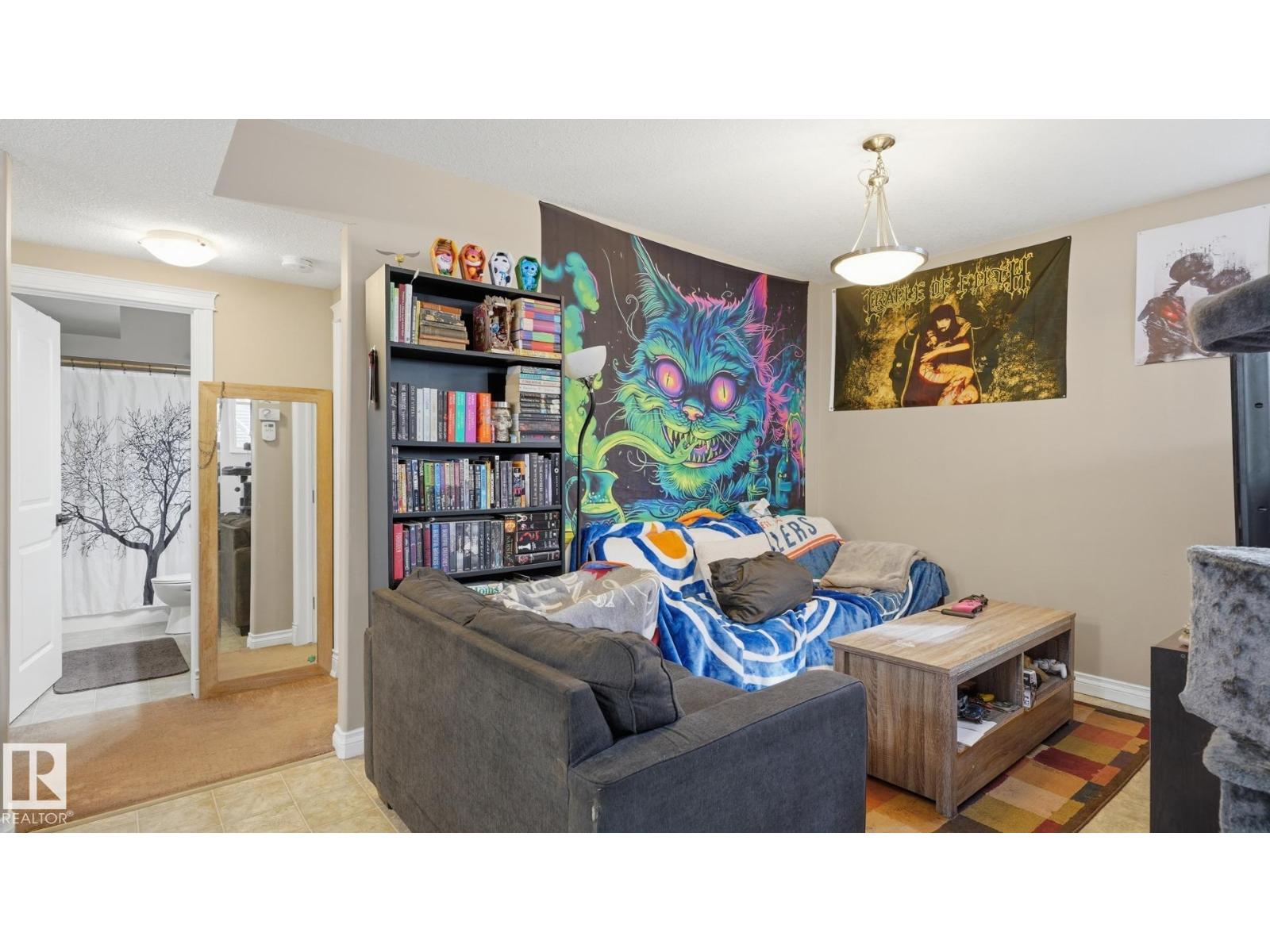 6035 4 Av Sw Property Photo 38
