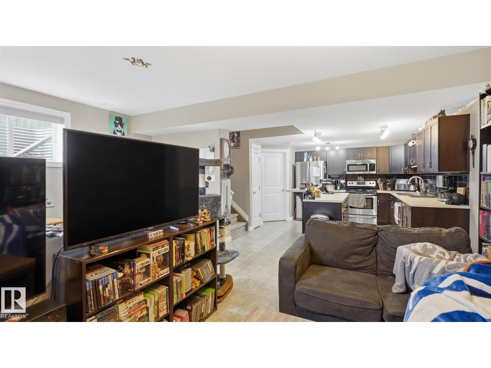 6035 4 Av Sw Property Photo 41