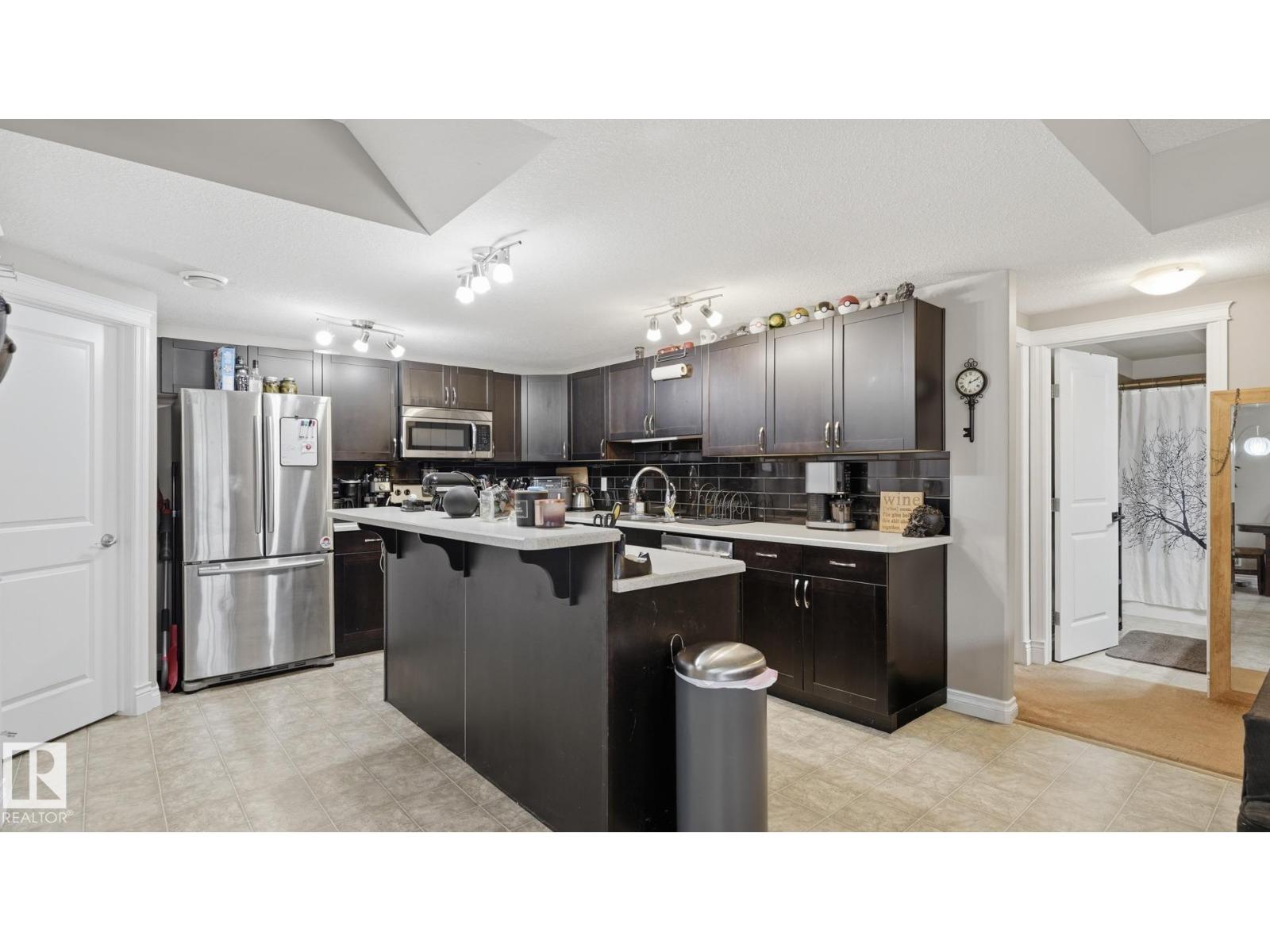 6035 4 Av Sw Property Photo 42