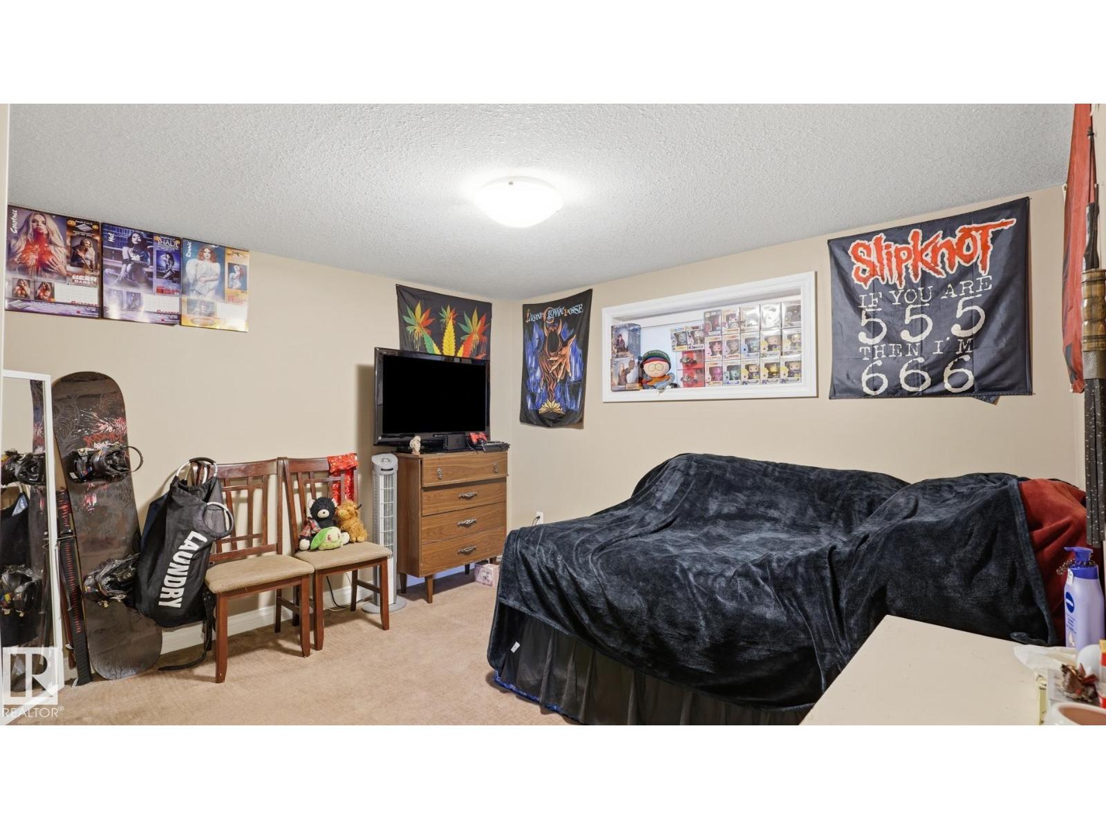 6035 4 Av Sw Property Photo 50