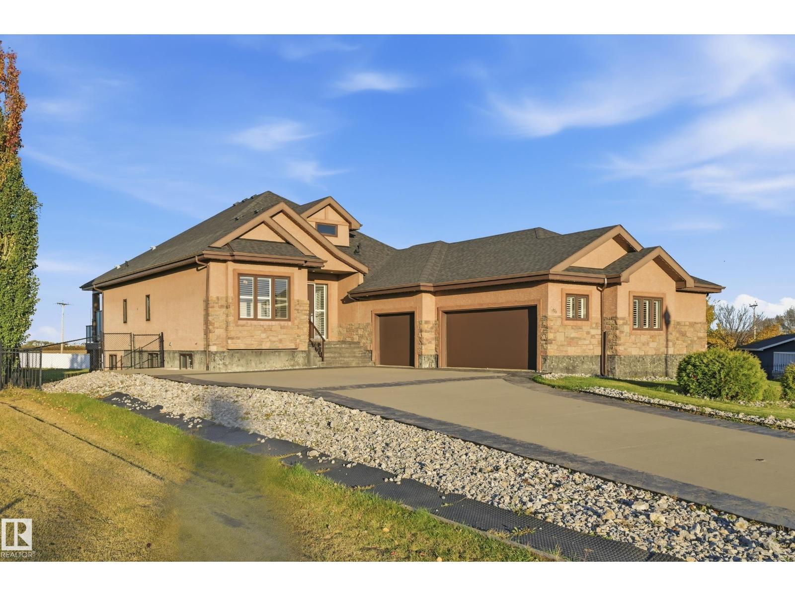#106 Tuscano Close Property Photo 1