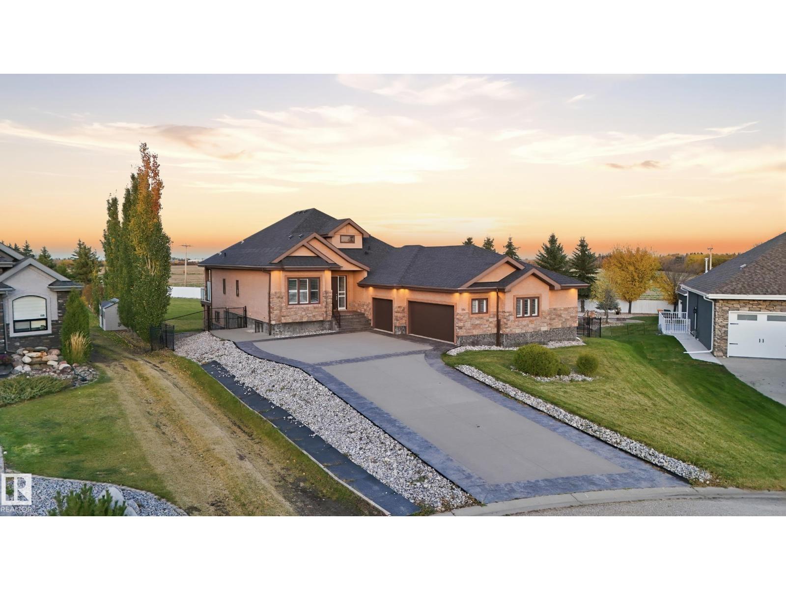 #106 Tuscano Close Property Photo 3