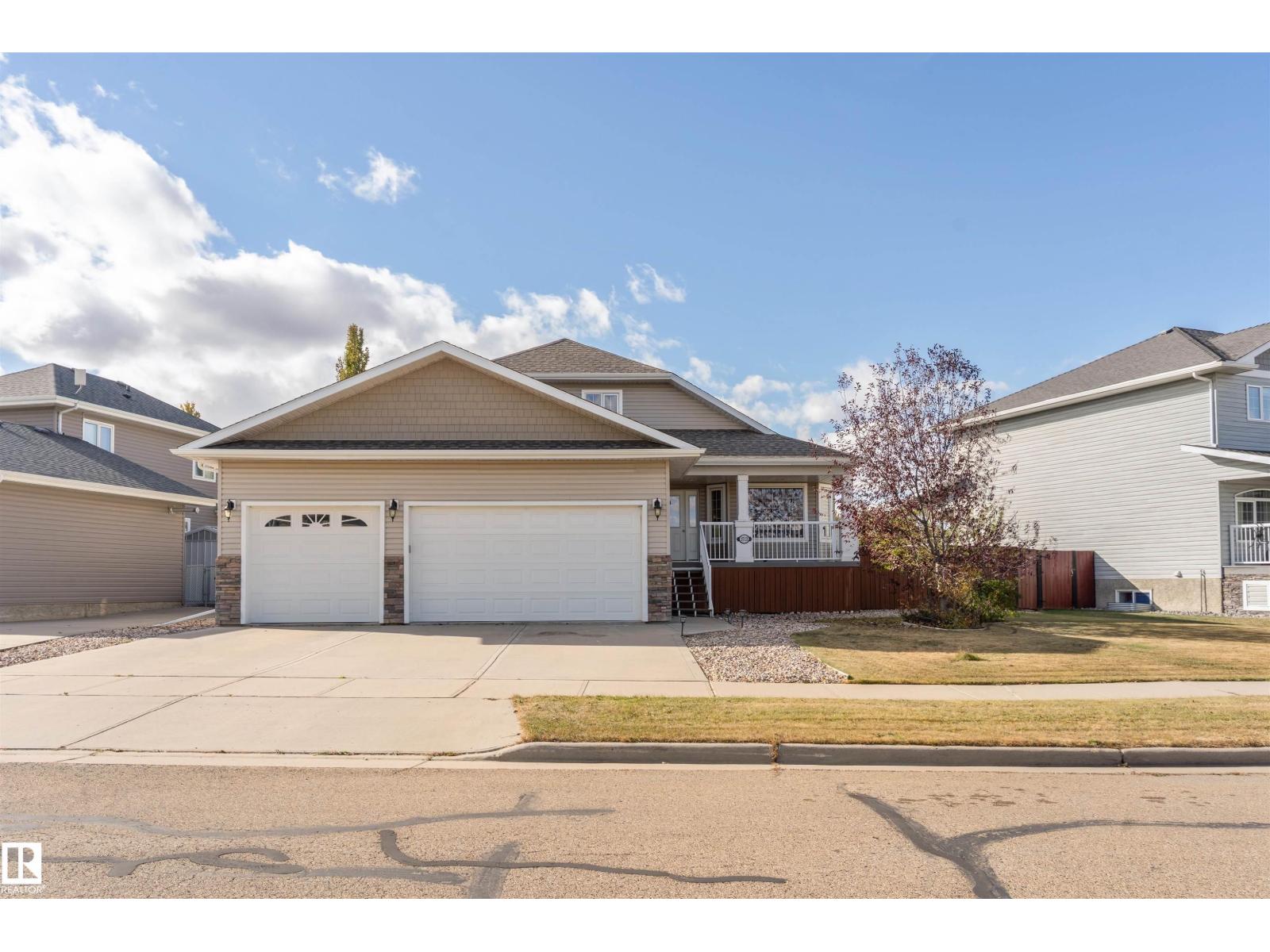 3712 69 St Property Photo 2
