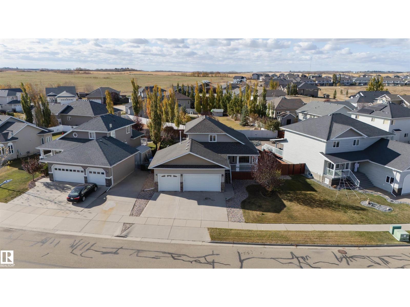 3712 69 St Property Photo 4
