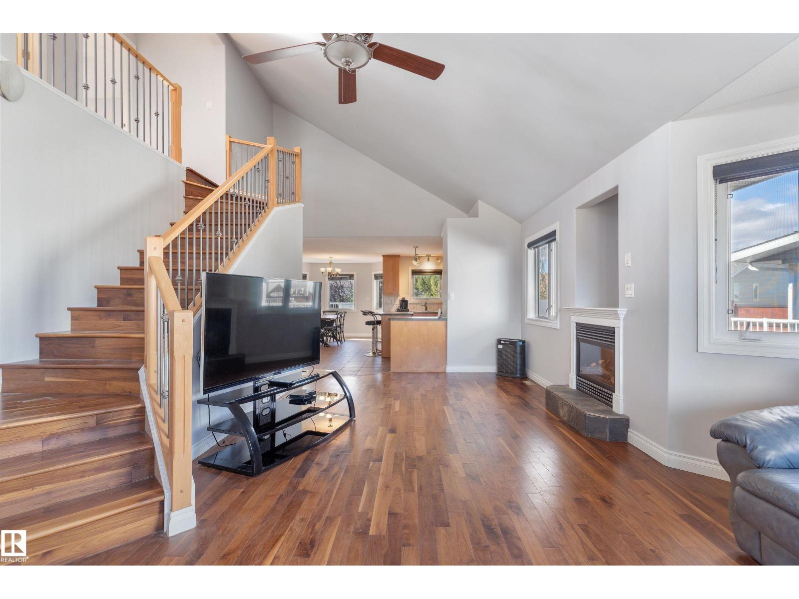 3712 69 St Property Photo 14