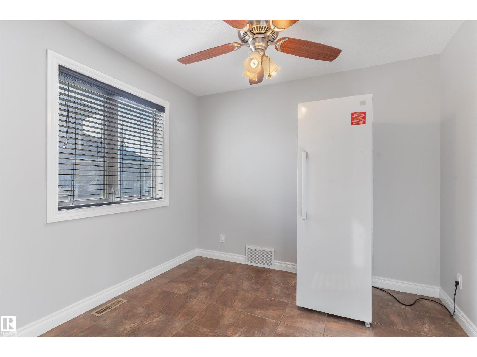 3712 69 St Property Photo 34