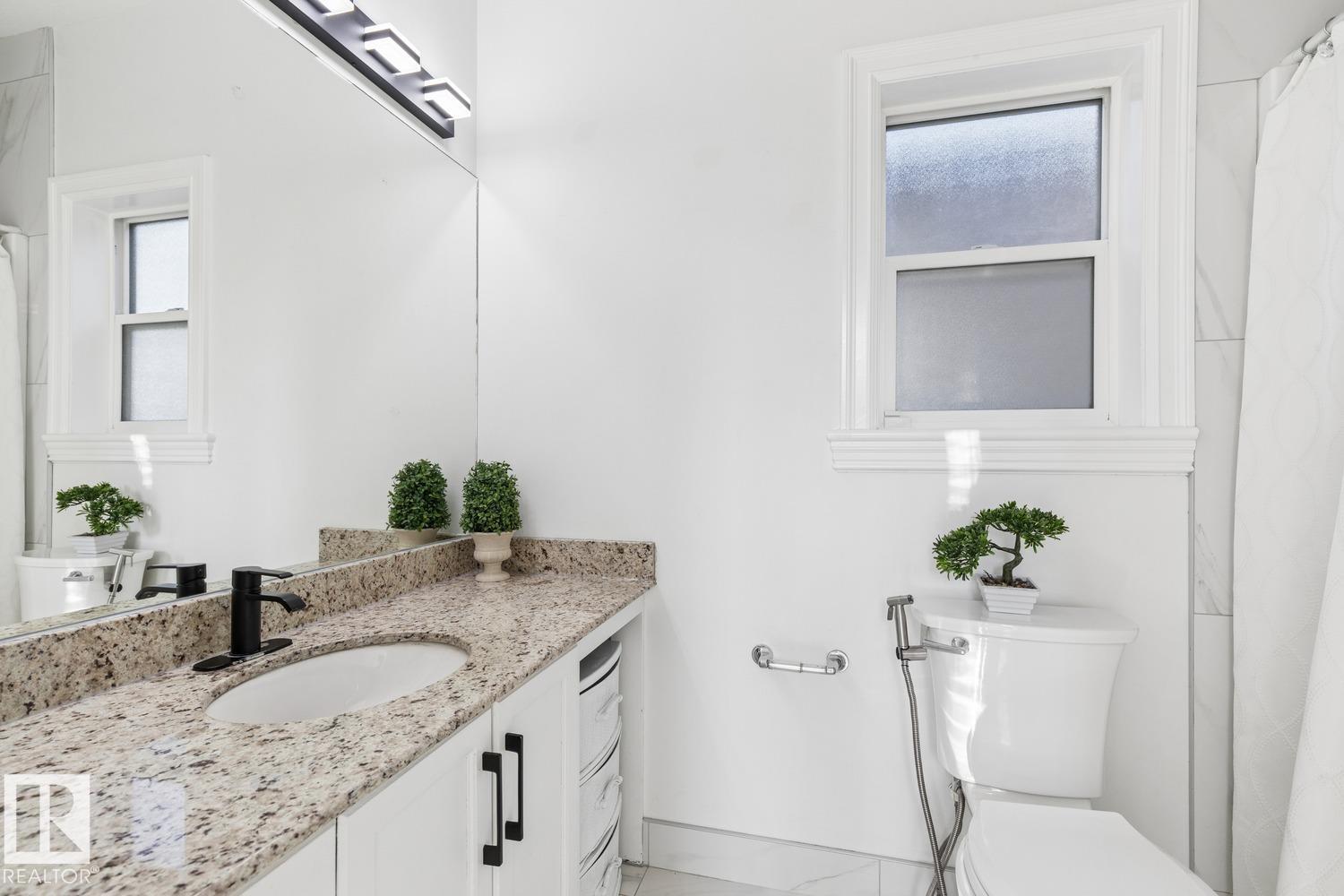 15803 95 St Nw Property Photo 21