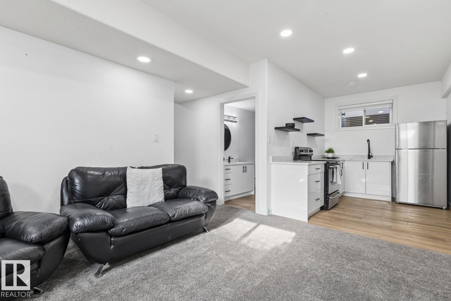 15803 95 St Nw Property Photo 48
