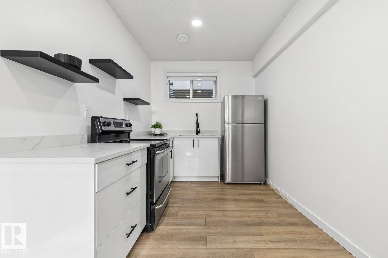 15803 95 St Nw Property Photo 49