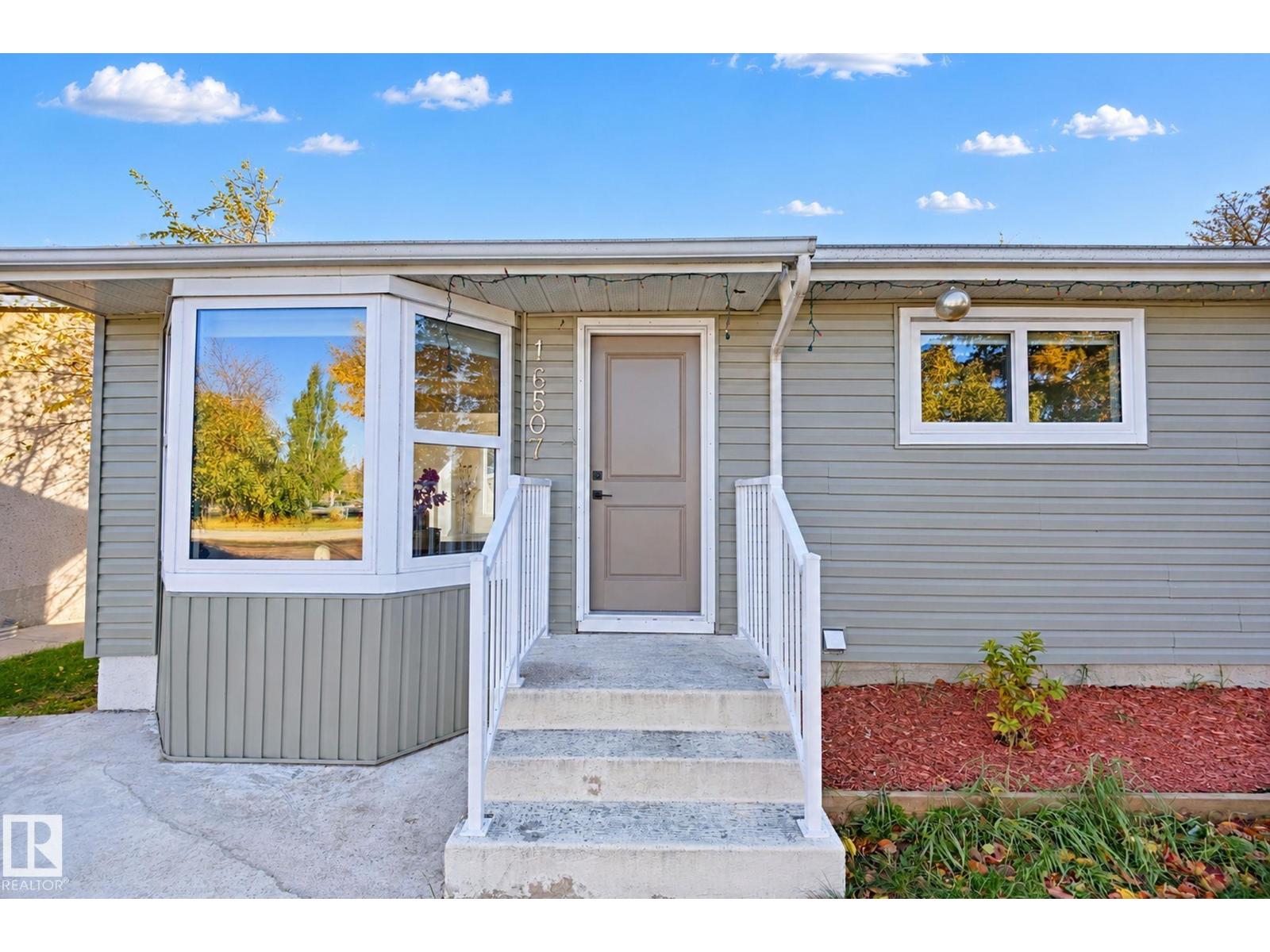 16507 91 Av Nw Property Photo 5