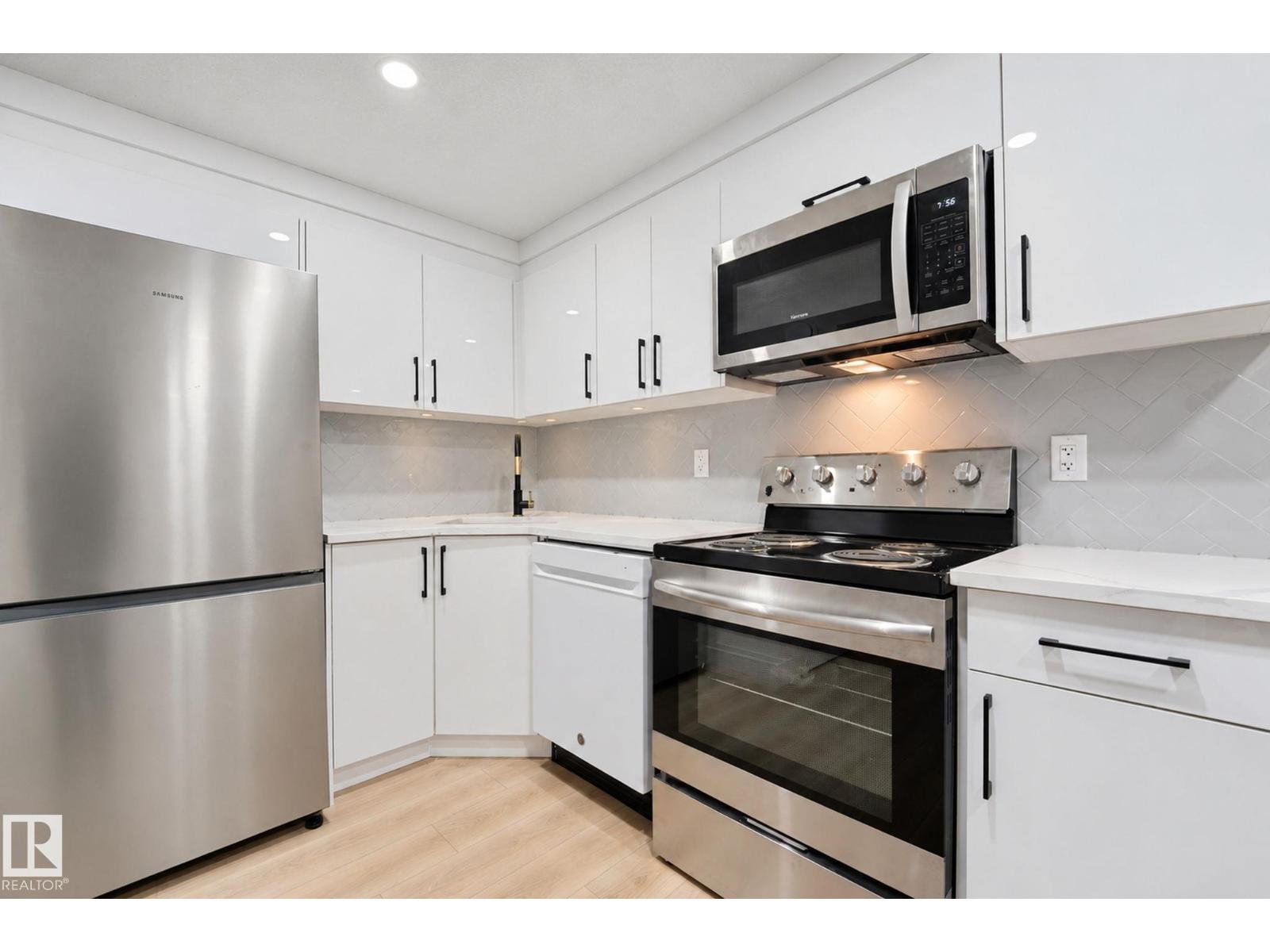 16507 91 Av Nw Property Photo 27