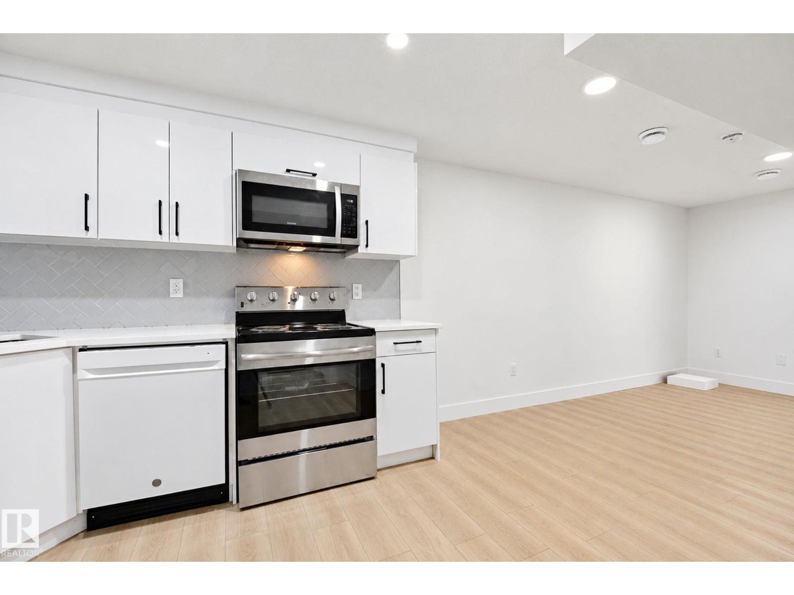 16507 91 Av Nw Property Photo 29