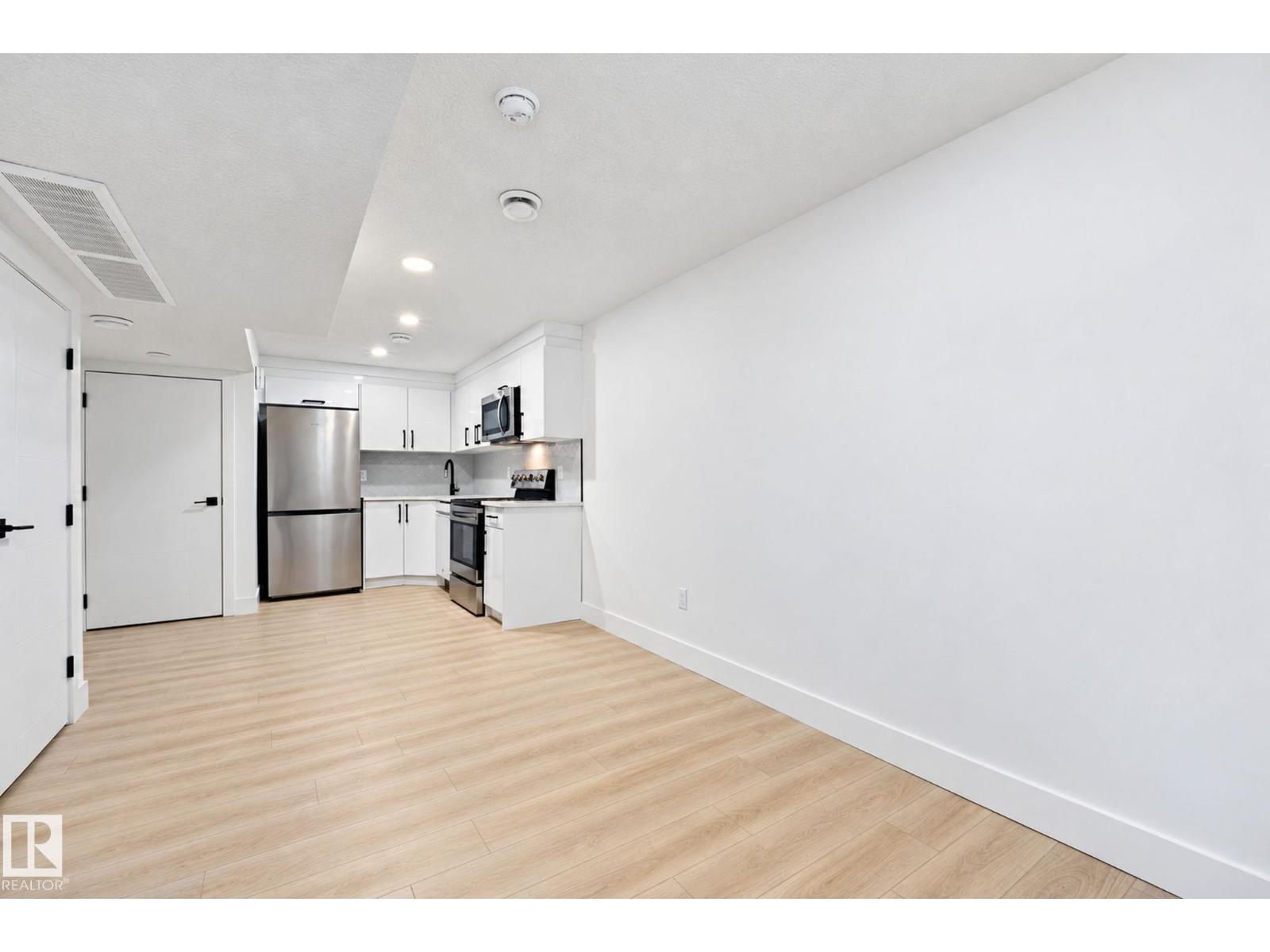 16507 91 Av Nw Property Photo 30