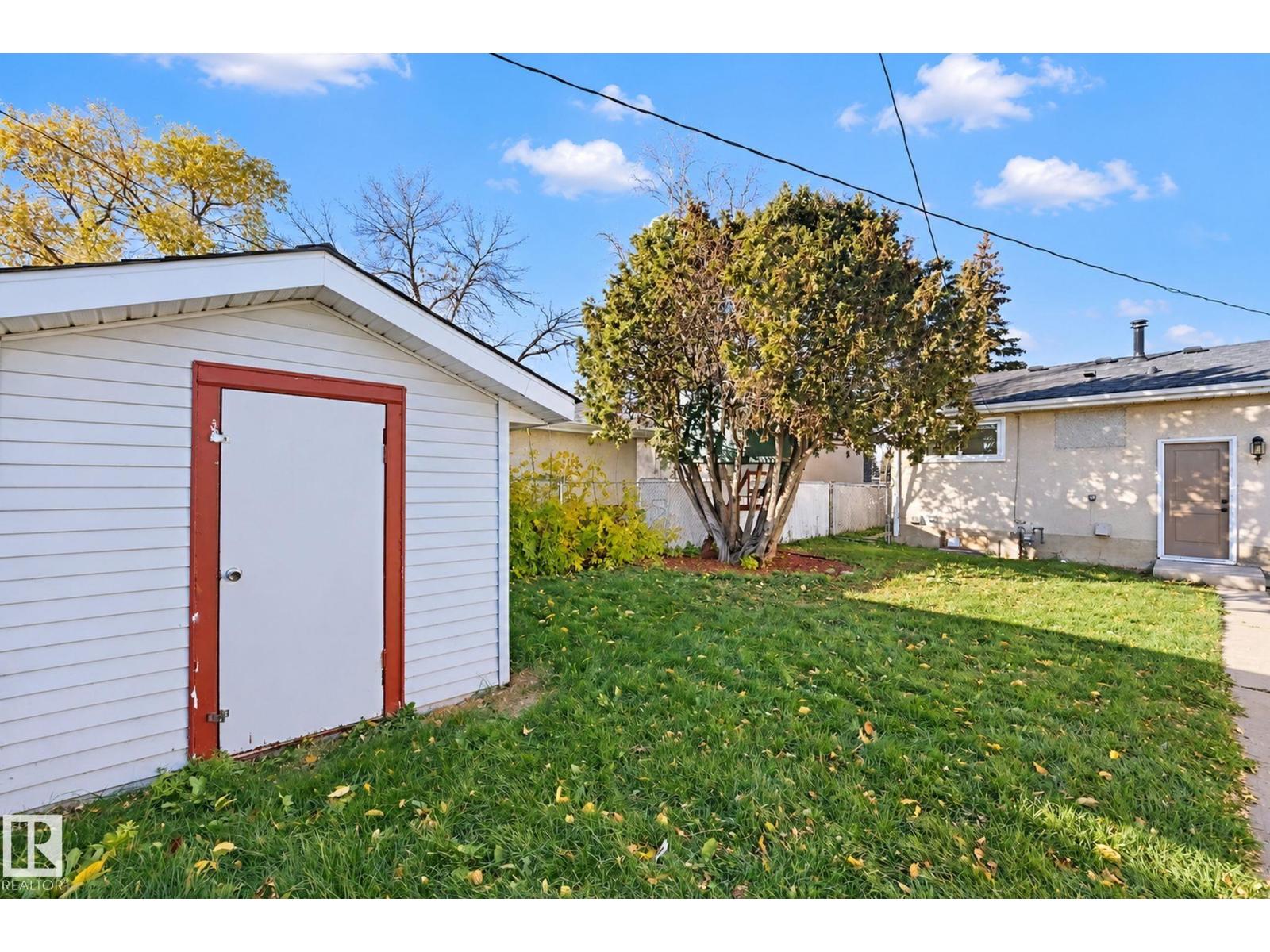 16507 91 Av Nw Property Photo 44