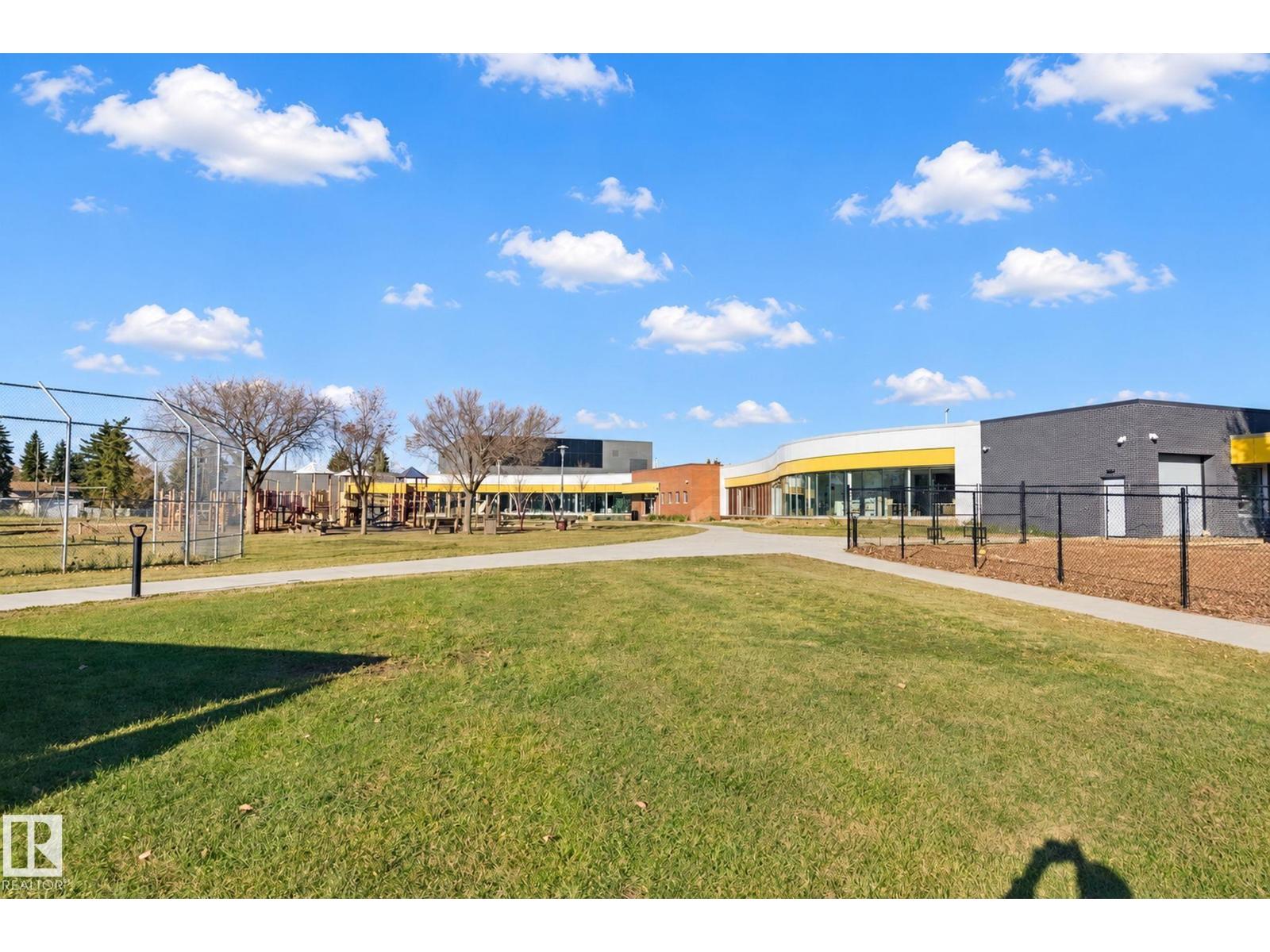 16507 91 Av Nw Property Photo 47