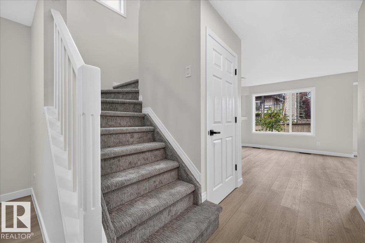 #49 1128 156 St Nw Property Photo 9