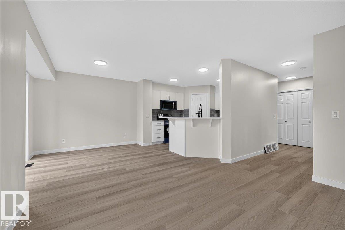 #49 1128 156 St Nw Property Photo 12