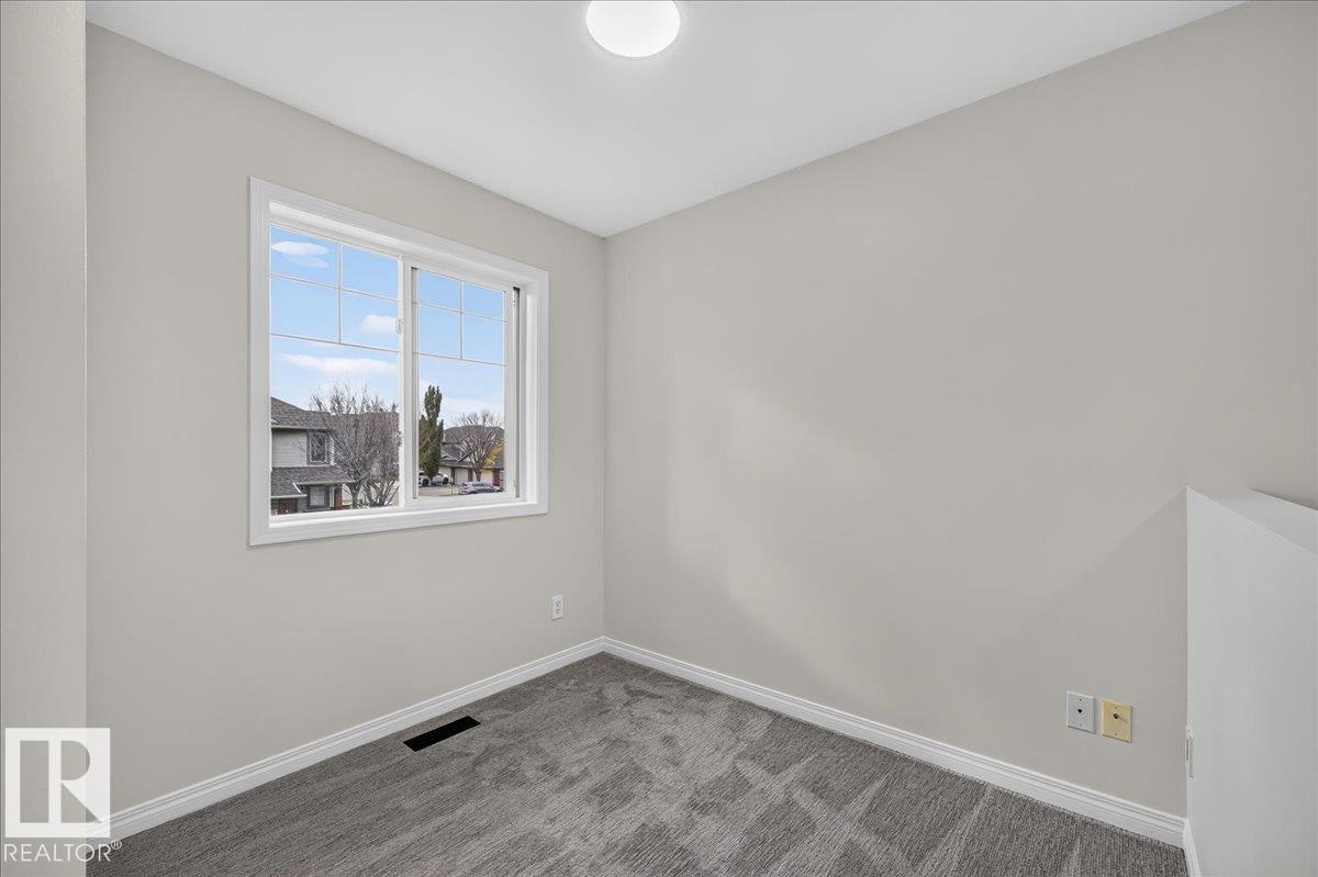 #49 1128 156 St Nw Property Photo 28