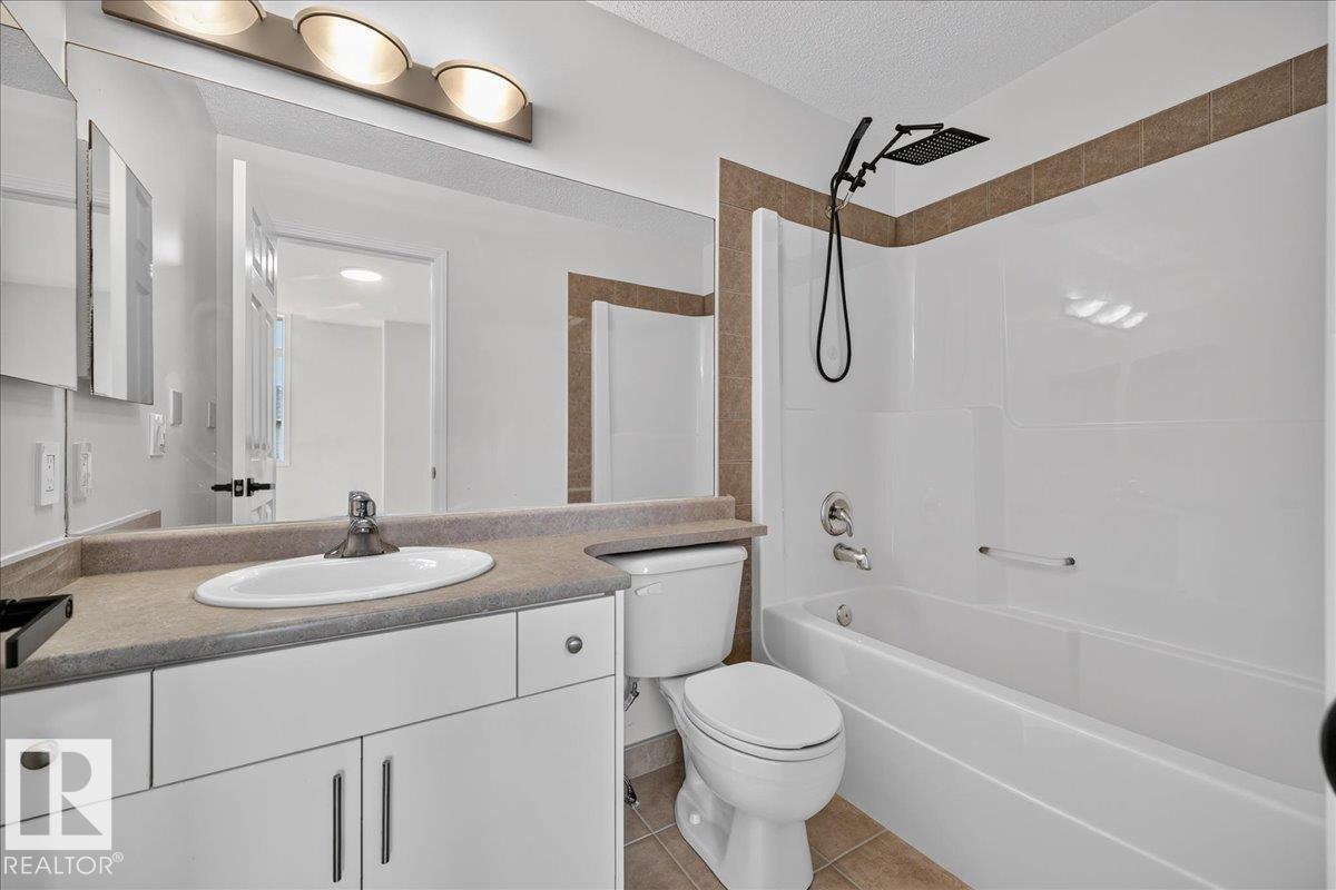 #49 1128 156 St Nw Property Photo 39
