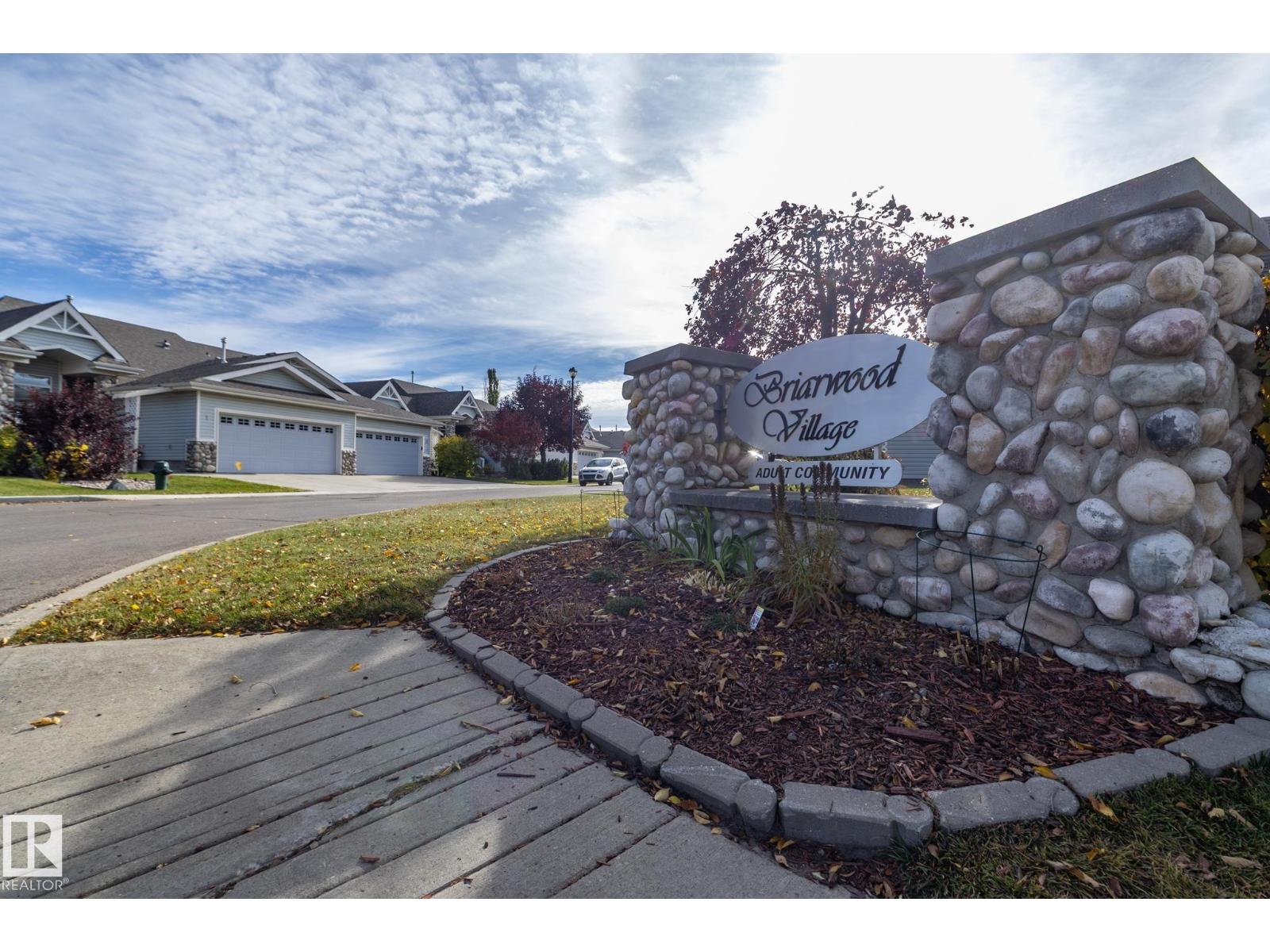2 Briarwood Vg Property Photo 7