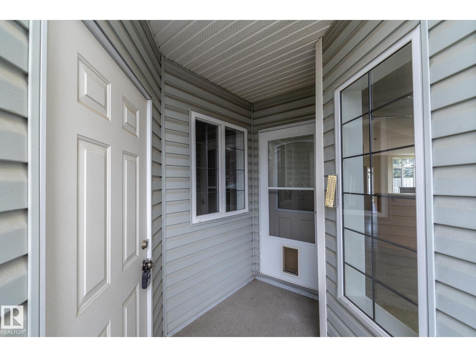 2 Briarwood Vg Property Photo 8