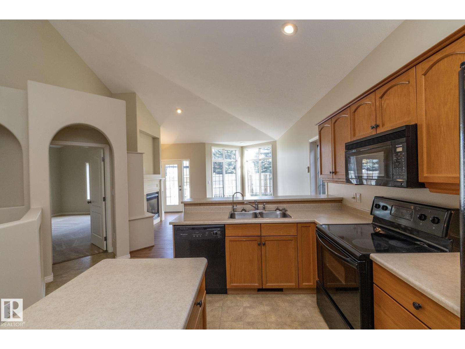 2 Briarwood Vg Property Photo 12